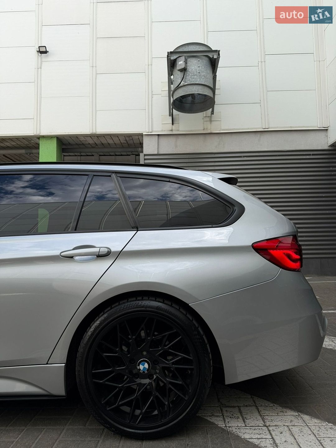 BMW 3 Series 2013 VIN WBA3K91010F909143 фото оголошення 10 з 32