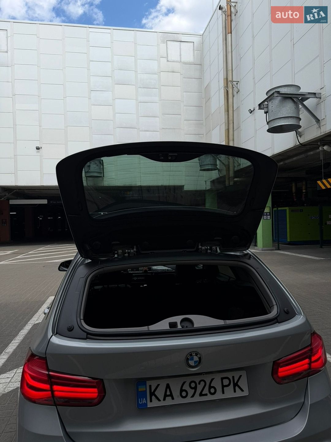 BMW 3 Series 2013 VIN WBA3K91010F909143 фото оголошення 12 з 32