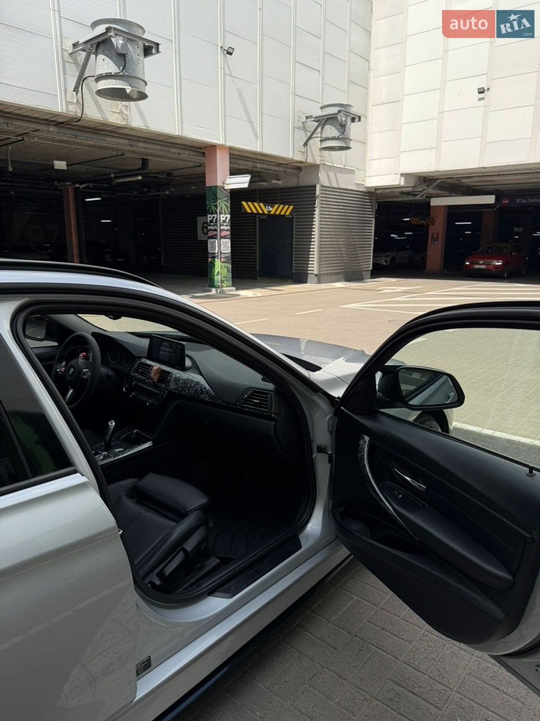 BMW 3 Series 2013 VIN WBA3K91010F909143 фото оголошення 21 з 32