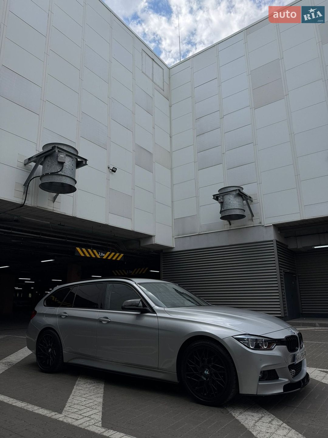 BMW 3 Series 2013 VIN WBA3K91010F909143 фото оголошення 28 з 32