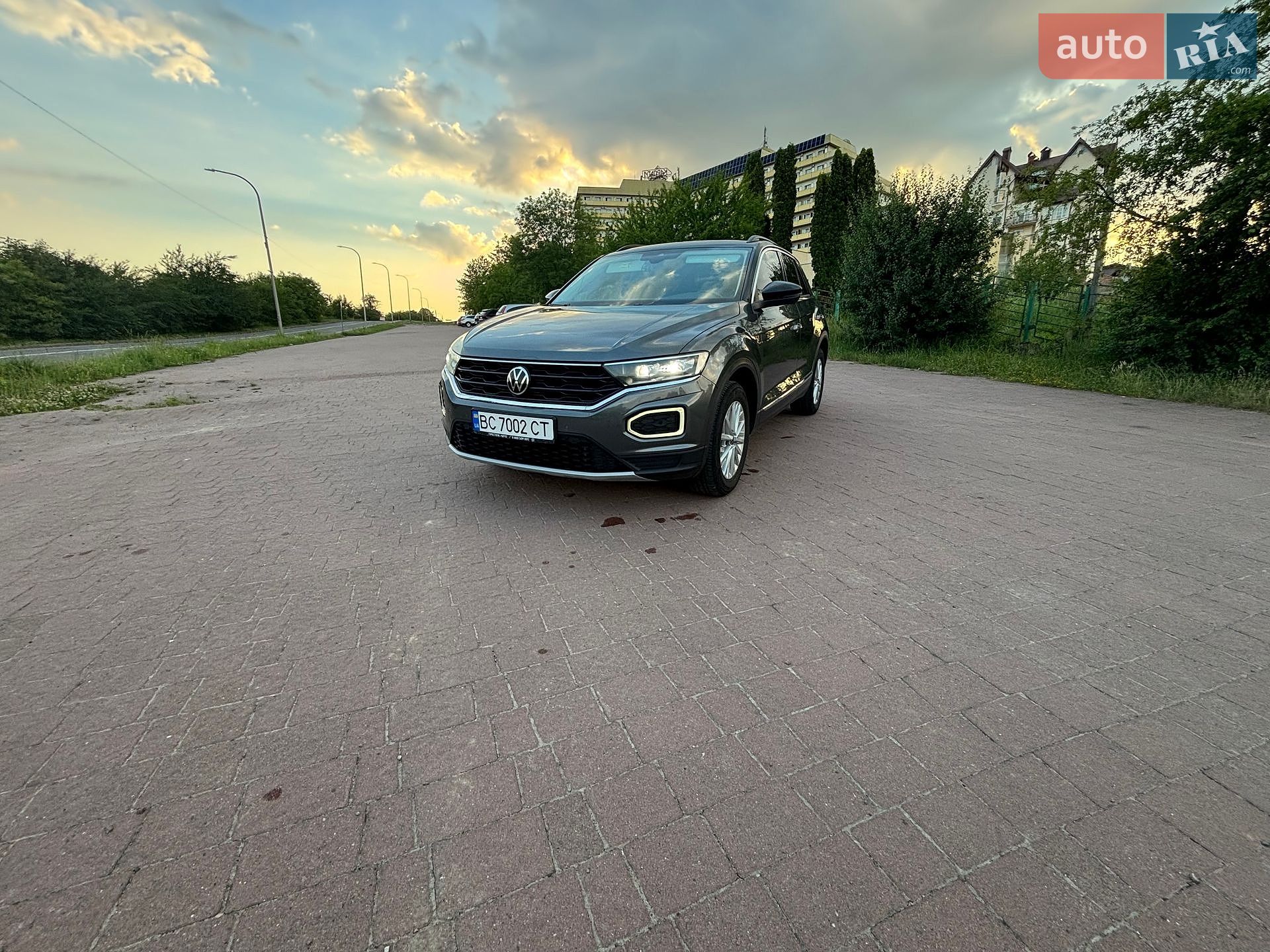 Volkswagen T-Roc 2021 VIN WVGZZZA1ZNV086148 фото оголошення 4 з 25