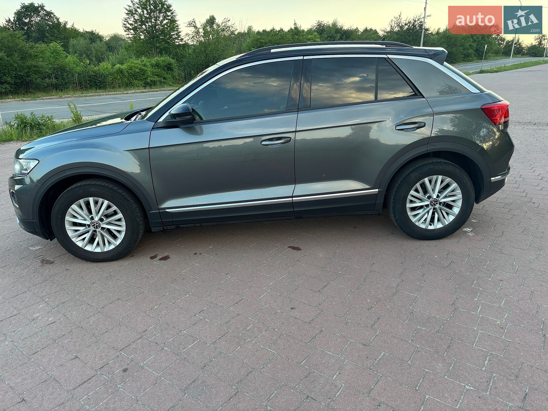 Volkswagen T-Roc 2021 VIN WVGZZZA1ZNV086148 фото оголошення 6 з 25