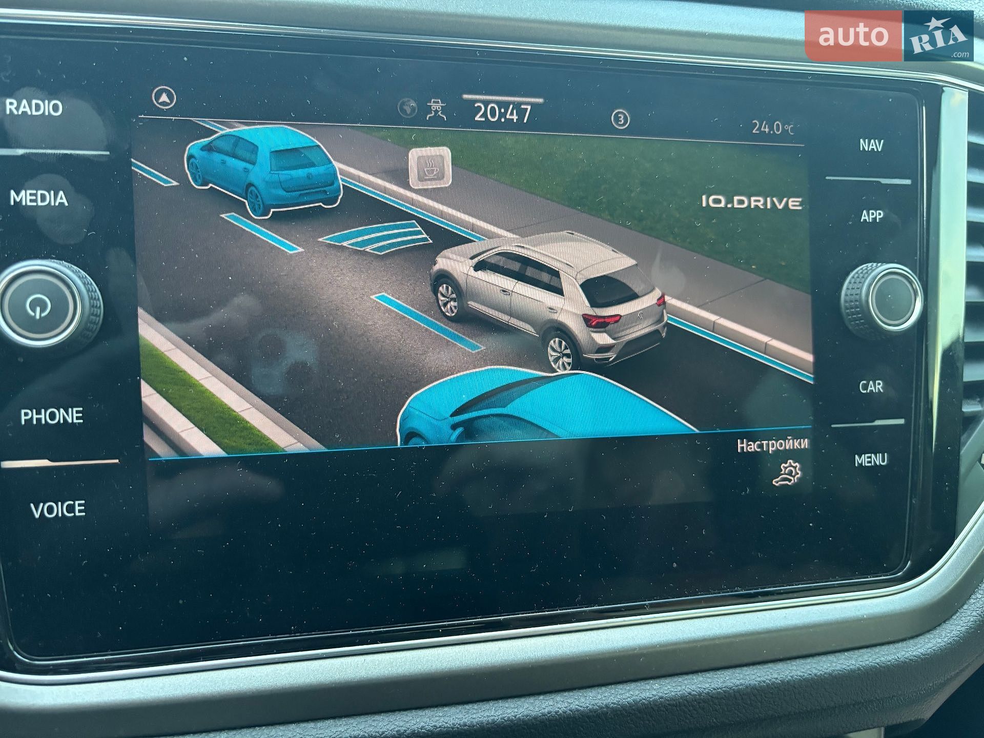 Volkswagen T-Roc 2021 VIN WVGZZZA1ZNV086148 фото оголошення 18 з 25