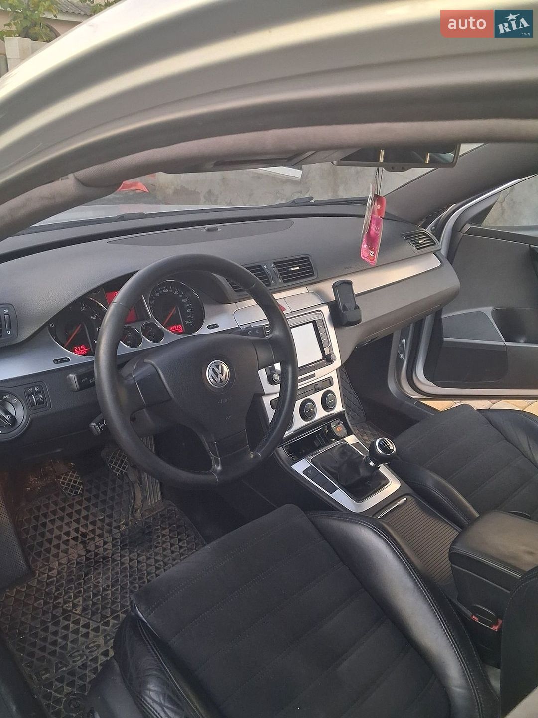 Volkswagen Passat 2005 VIN WVWZZZ3CZ6P005129 фото оголошення 8 з 14
