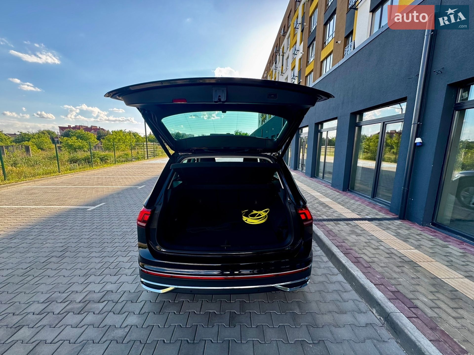 Volkswagen Tiguan 2022 VIN WVGZZZ5NZNW411840 фото оголошення 18 з 111