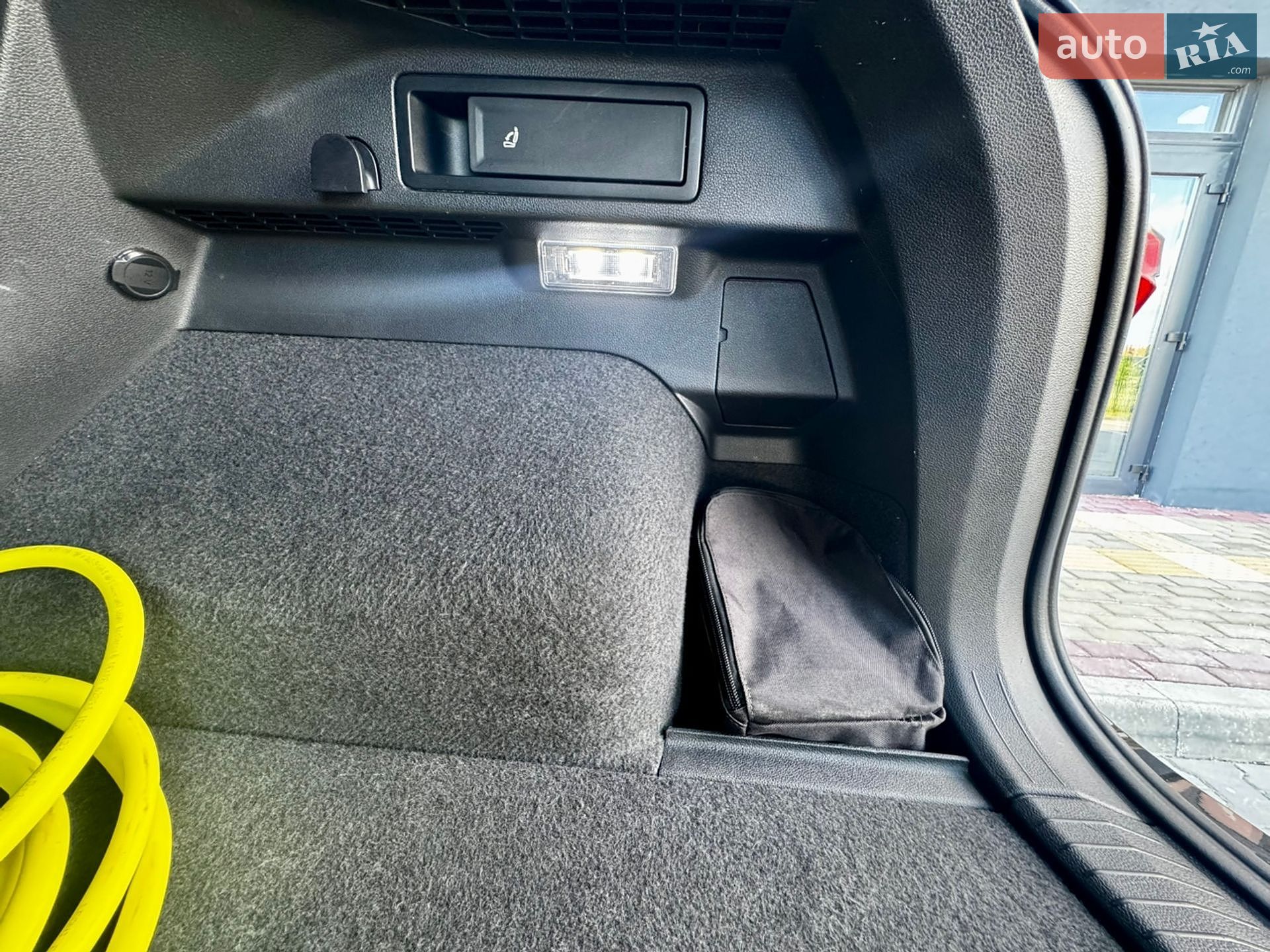 Volkswagen Tiguan 2022 VIN WVGZZZ5NZNW411840 фото оголошення 22 з 111