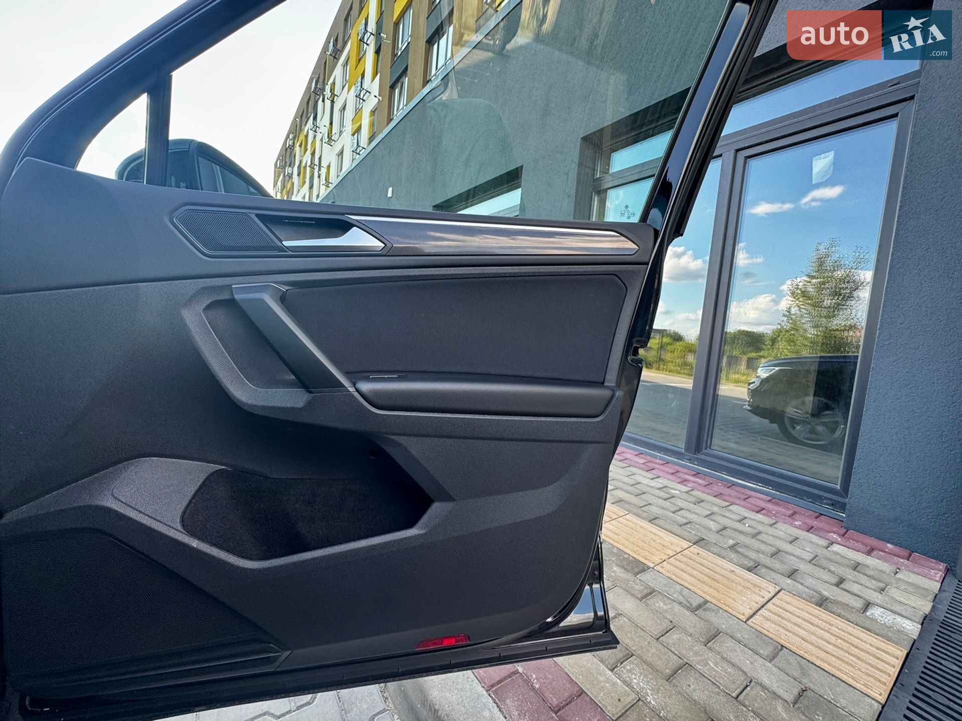 Volkswagen Tiguan 2022 VIN WVGZZZ5NZNW411840 фото оголошення 27 з 111
