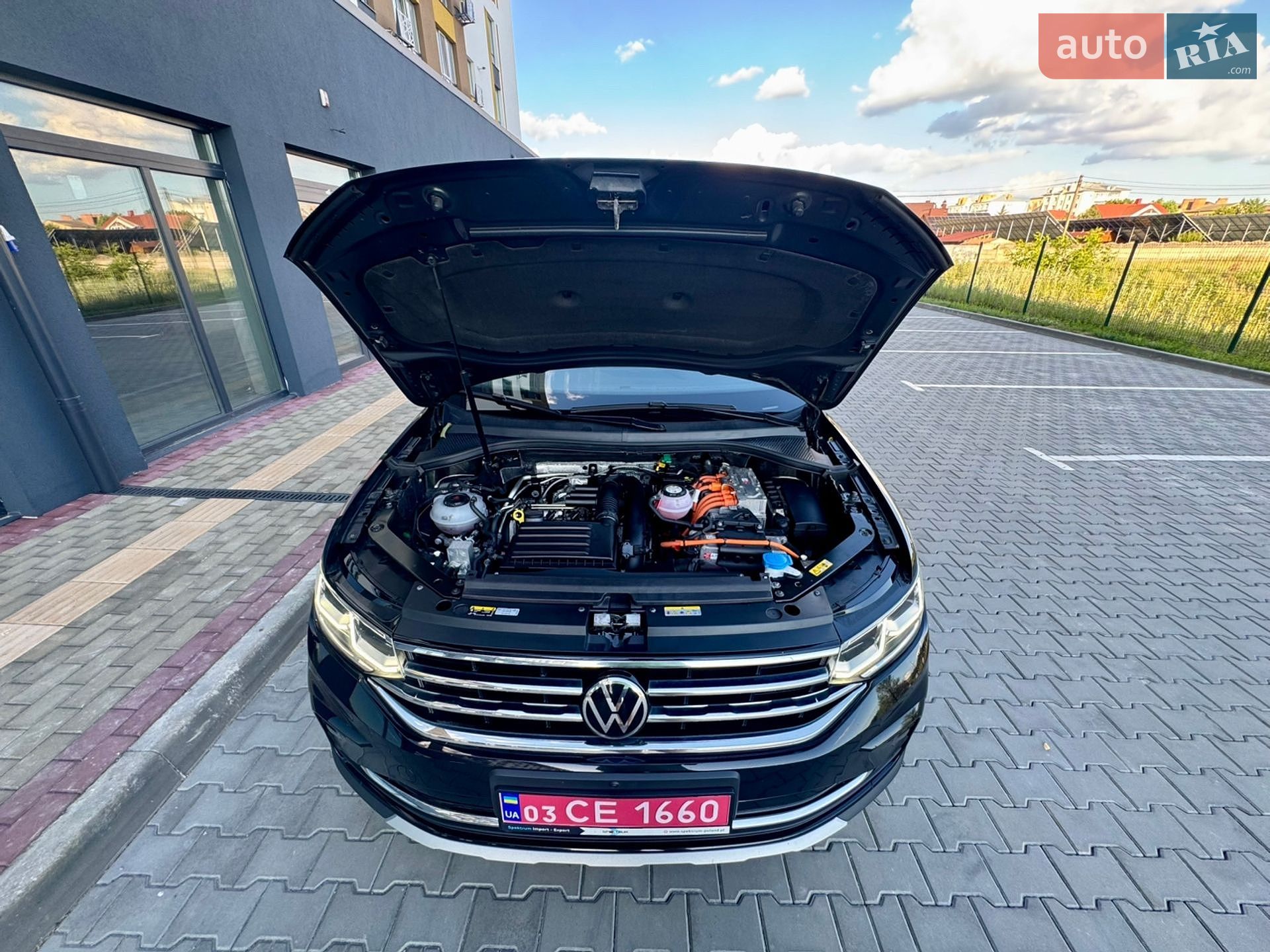 Volkswagen Tiguan 2022 VIN WVGZZZ5NZNW411840 фото оголошення 6 з 111