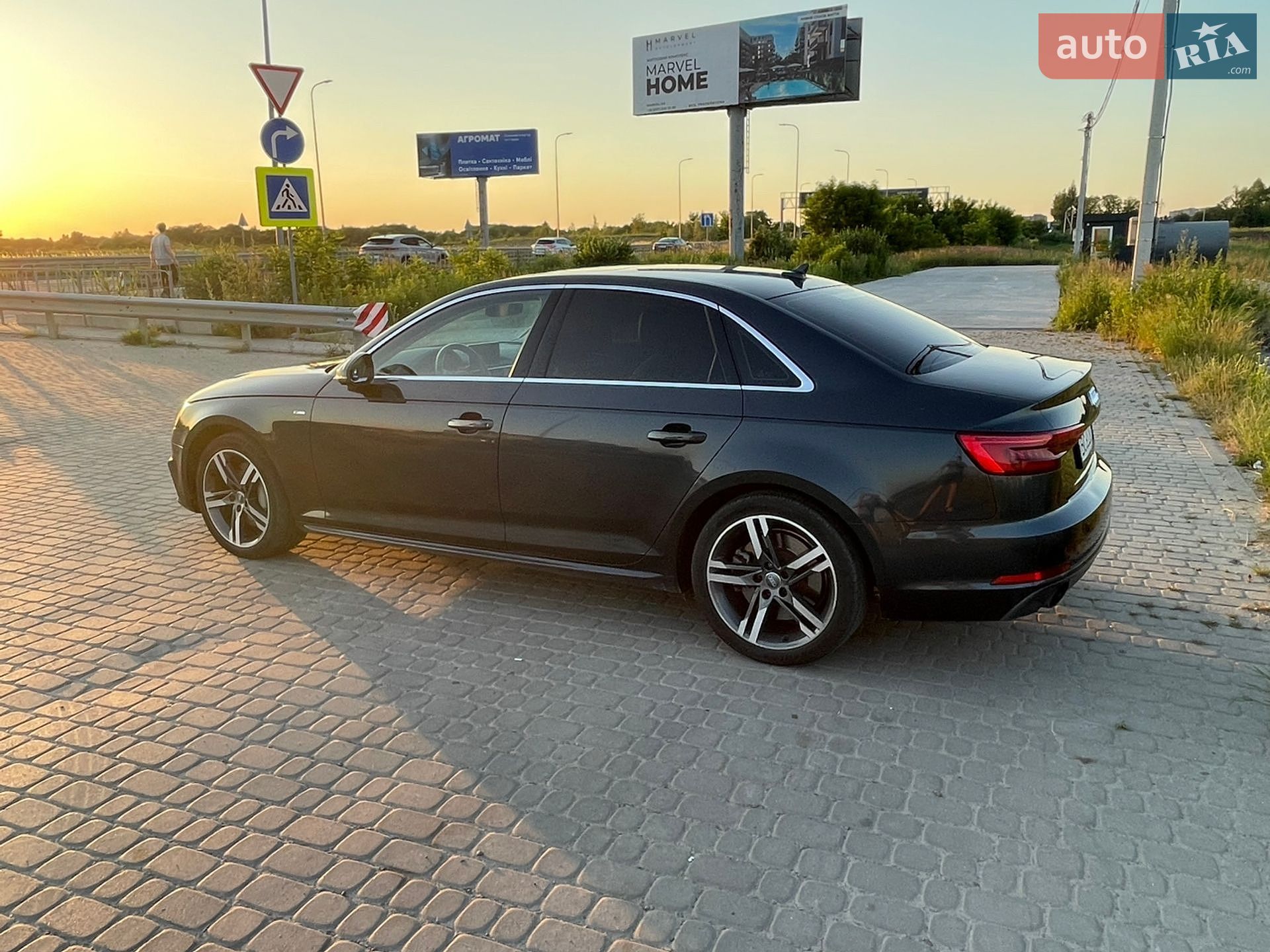Audi A4 2016 VIN WAUENAF48HN025148 фото оголошення 5 з 21