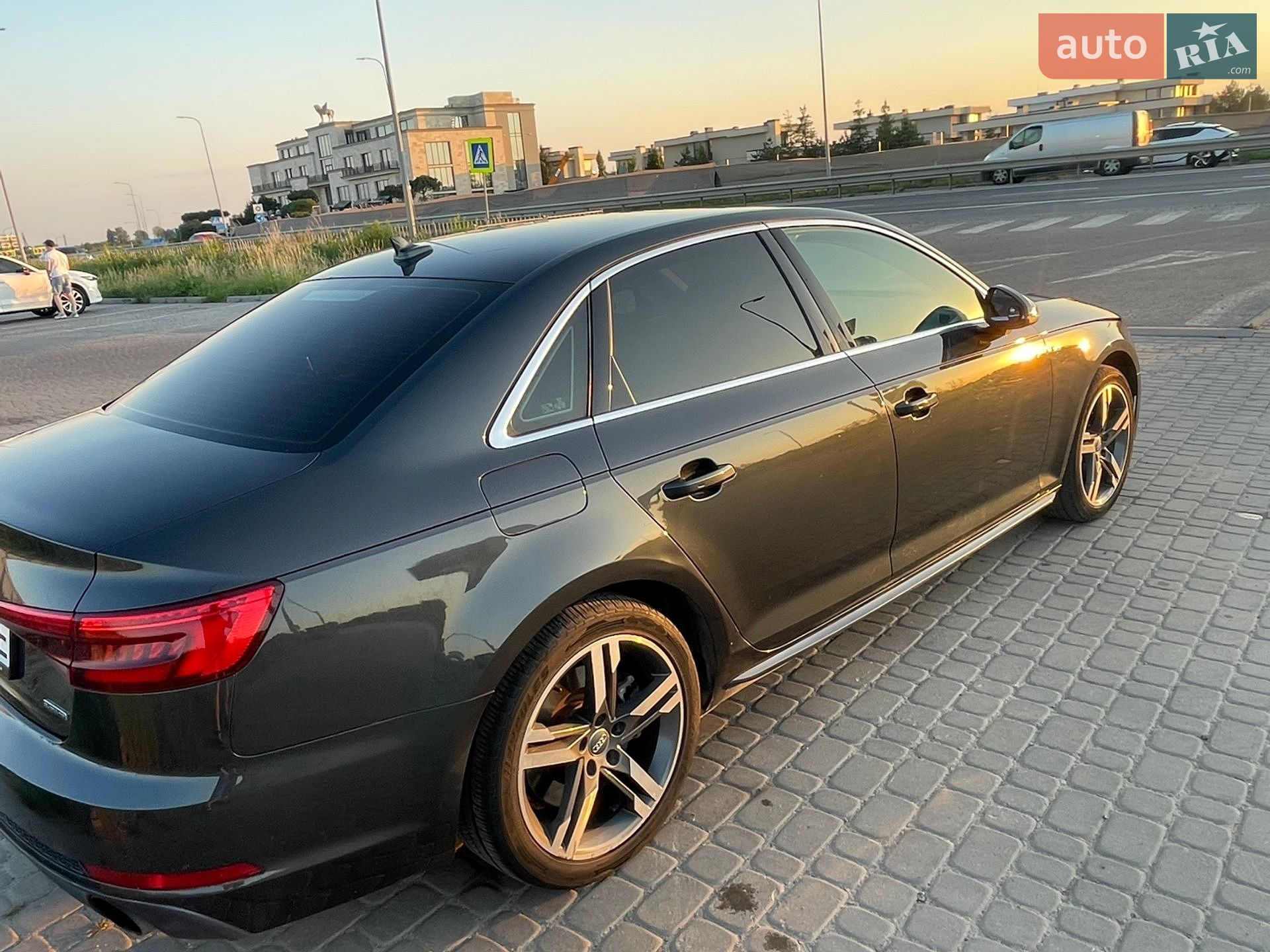 Audi A4 2016 VIN WAUENAF48HN025148 фото оголошення 7 з 21