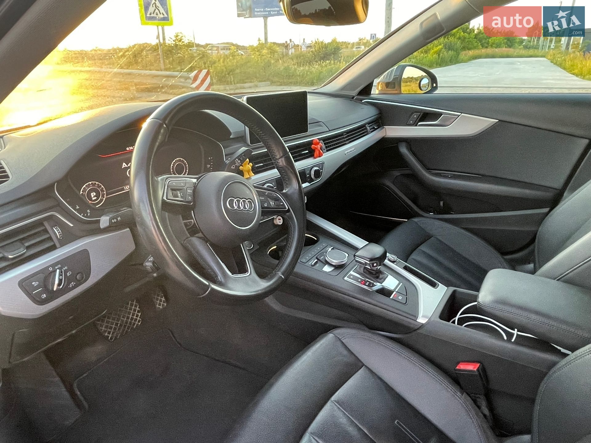 Audi A4 2016 VIN WAUENAF48HN025148 фото оголошення 11 з 21