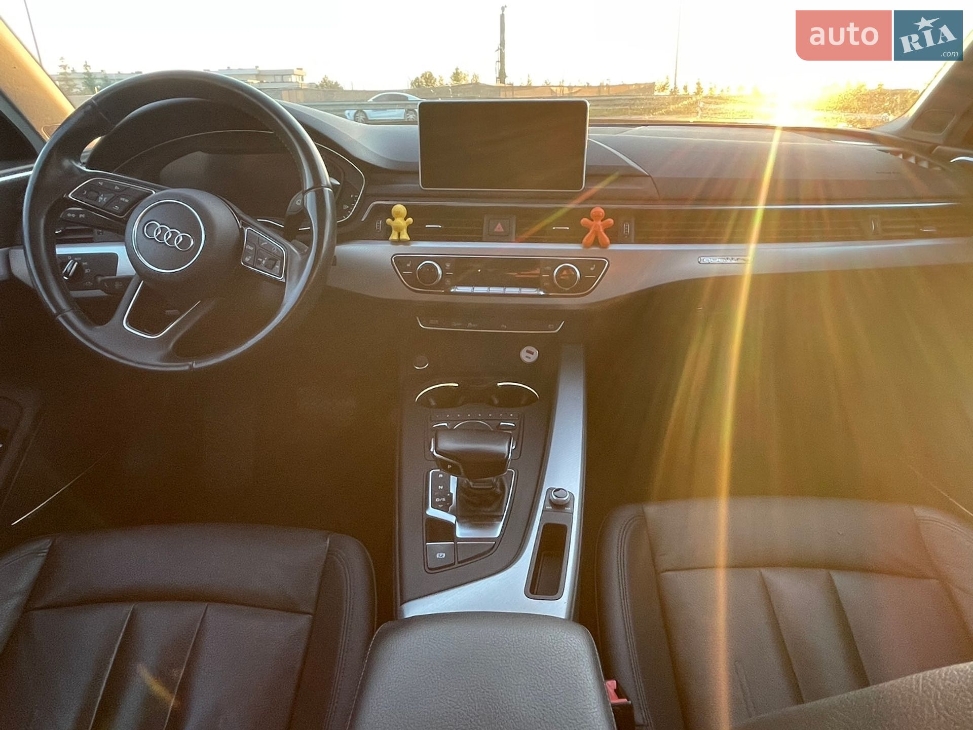 Audi A4 2016 VIN WAUENAF48HN025148 фото оголошення 13 з 21