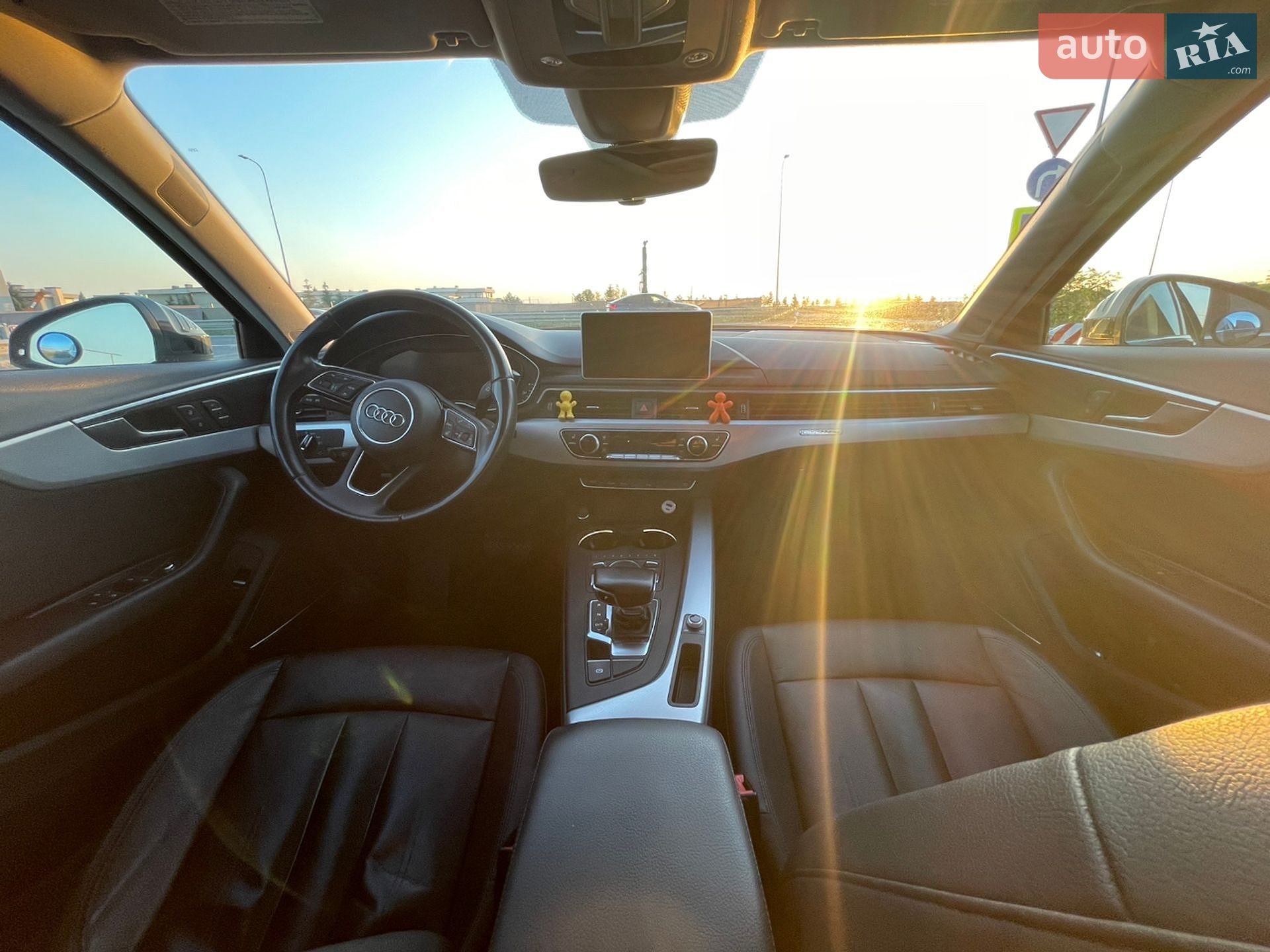 Audi A4 2016 VIN WAUENAF48HN025148 фото оголошення 14 з 21