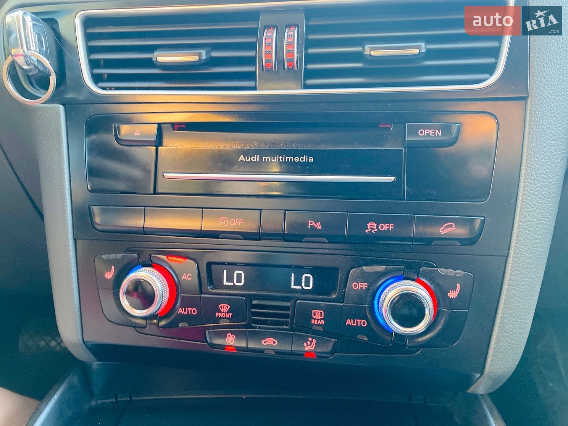Audi Q5 2014 VIN WA1DGAFP9EA091286 фото оголошення 46 з 98