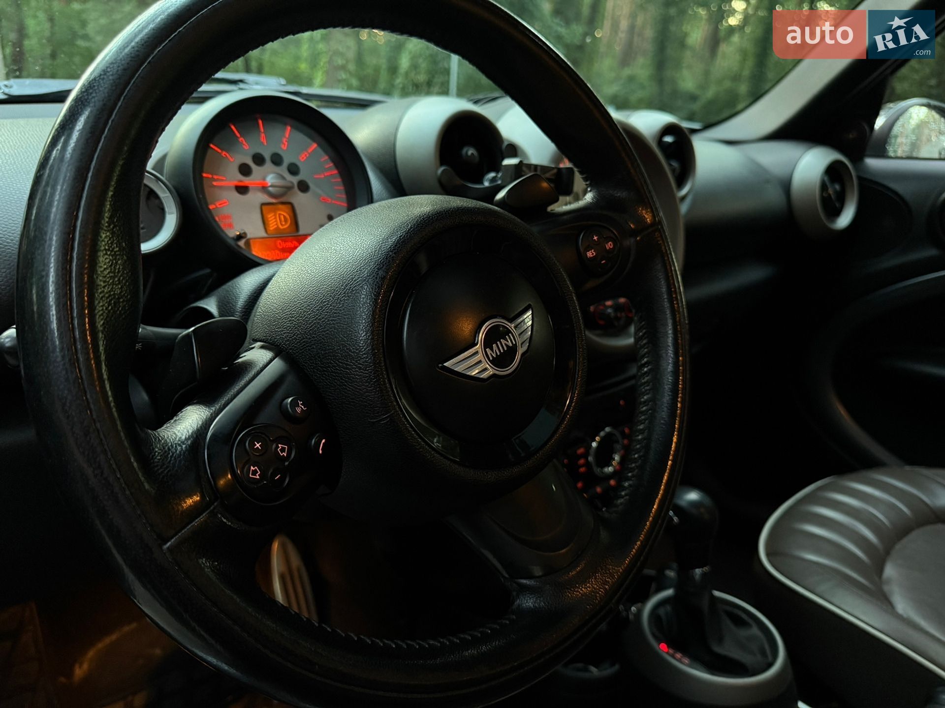 MINI Countryman 2010 VIN WMWZC5C59BWH99392 фото оголошення 16 з 38