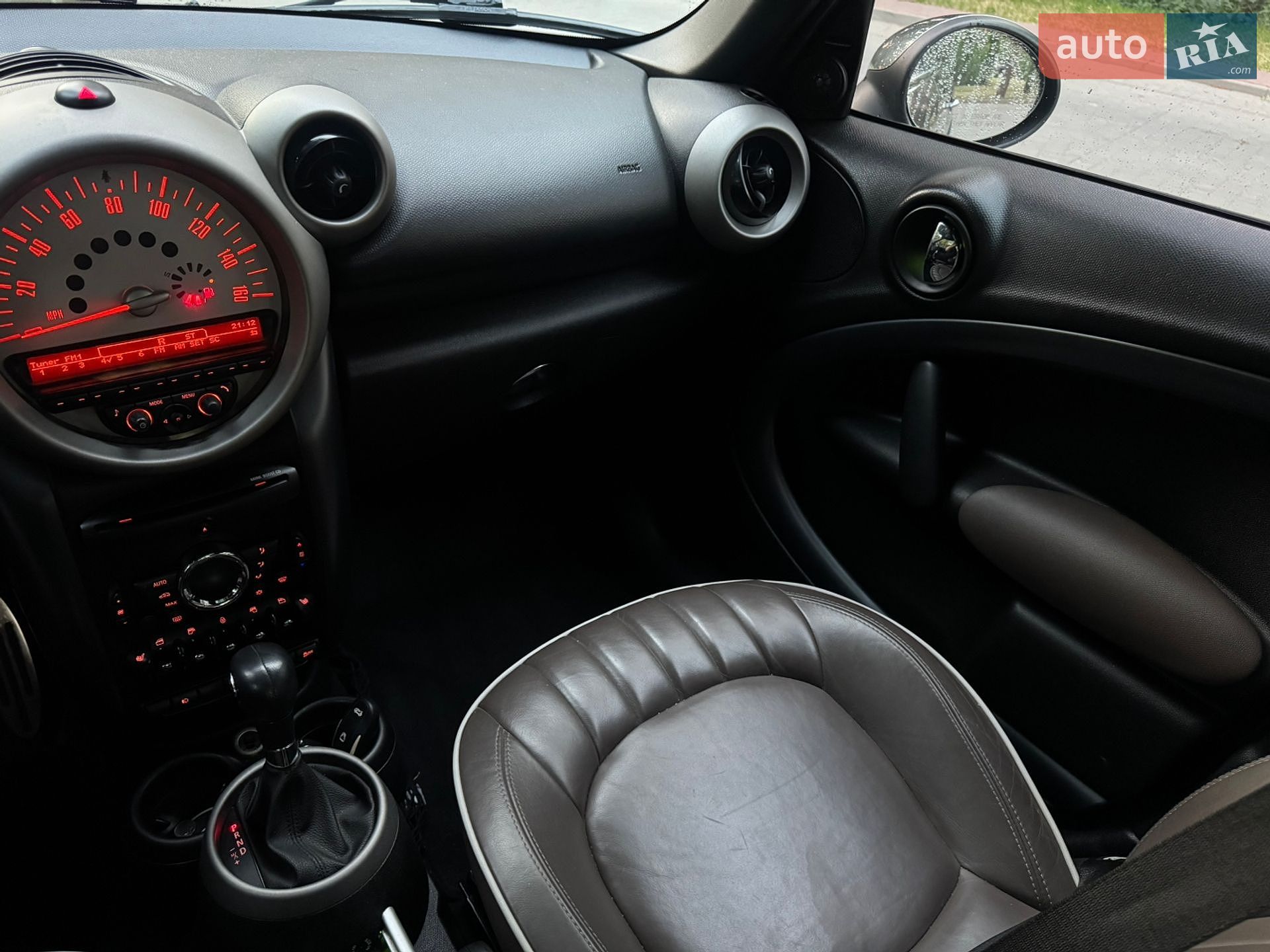 MINI Countryman 2010 VIN WMWZC5C59BWH99392 фото оголошення 21 з 38