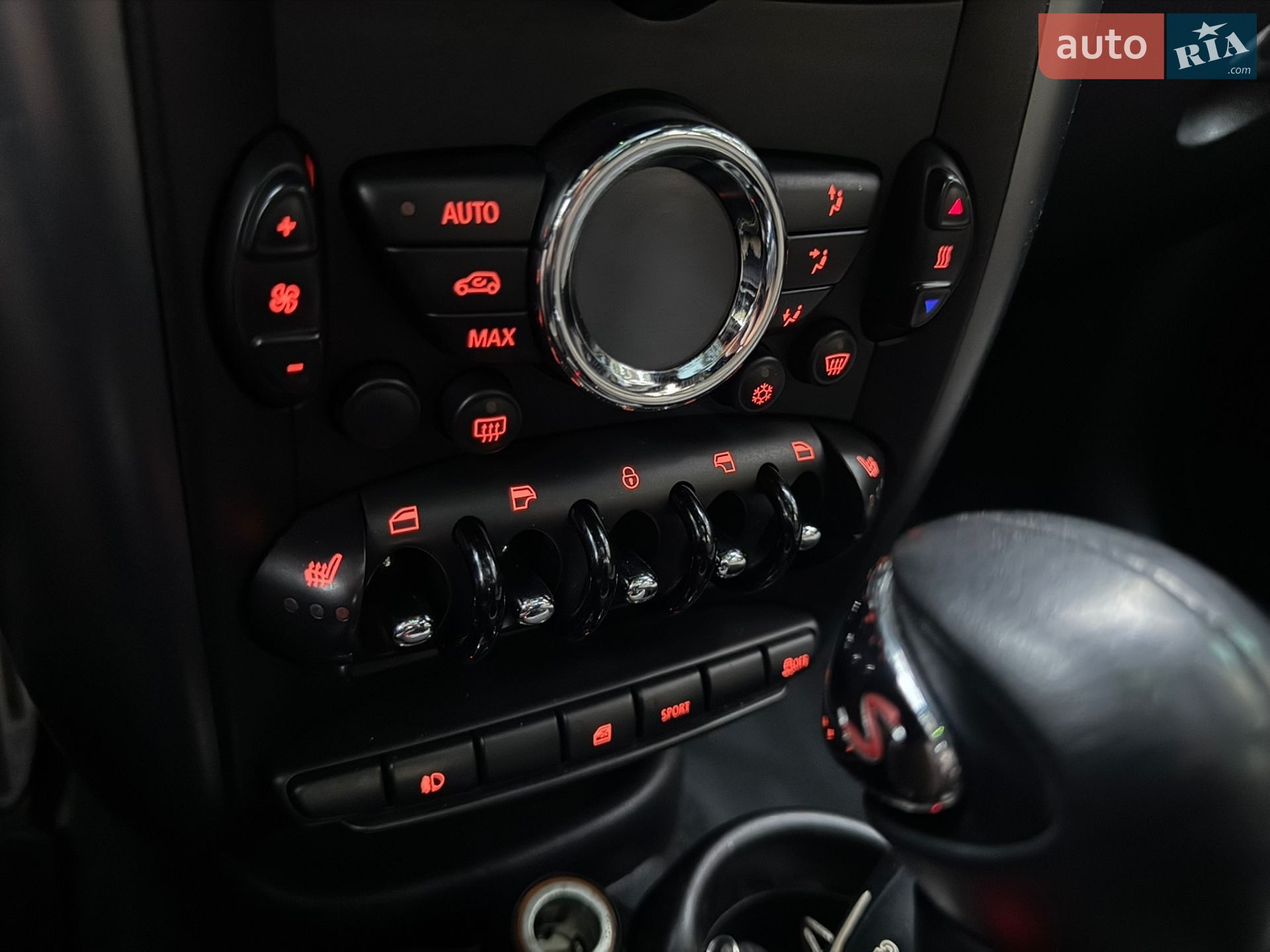 MINI Countryman 2010 VIN WMWZC5C59BWH99392 фото оголошення 22 з 38