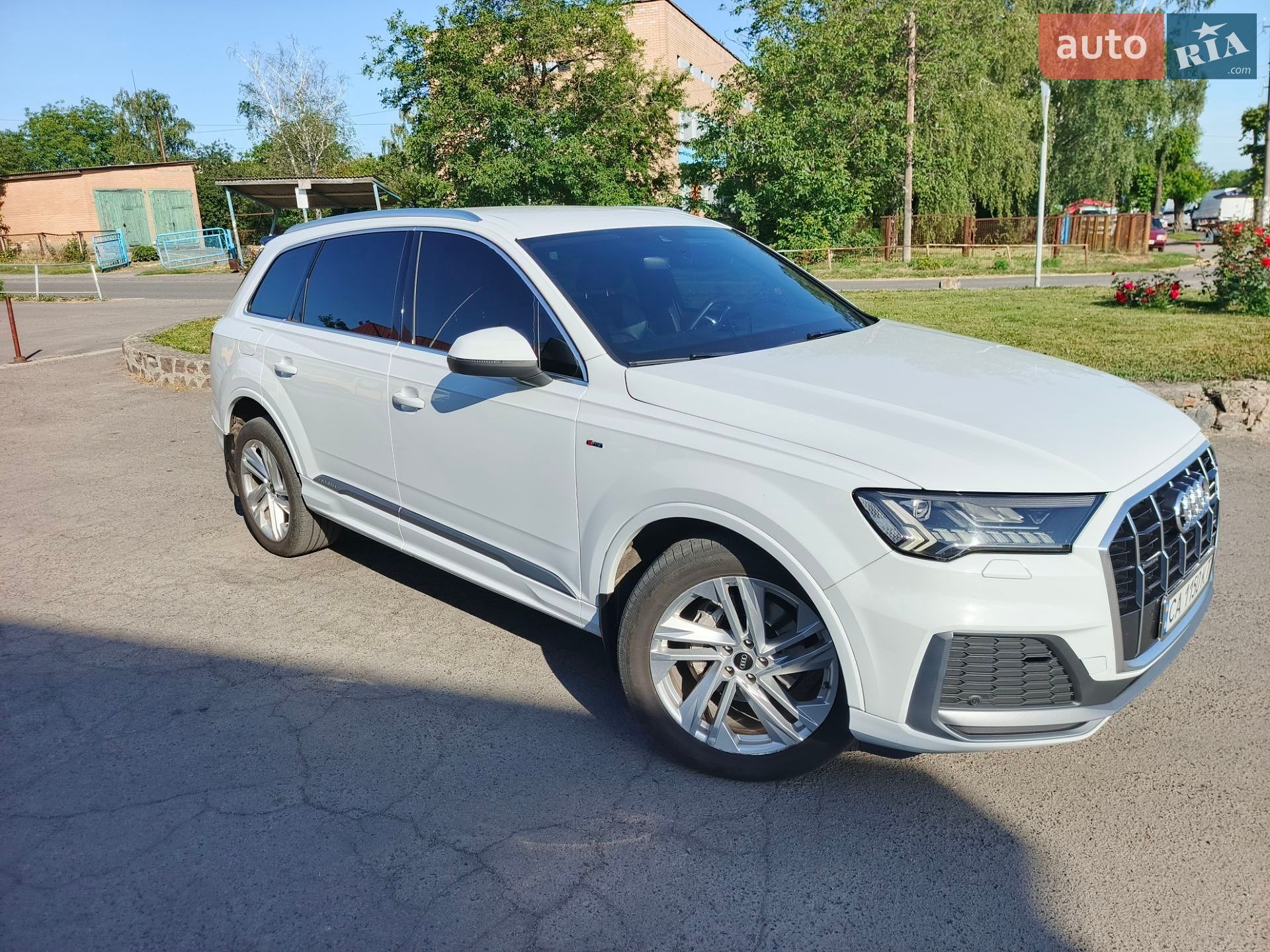 Audi Q7 2021 VIN WAUZZZ4M4ND001955 фото оголошення 8 з 24