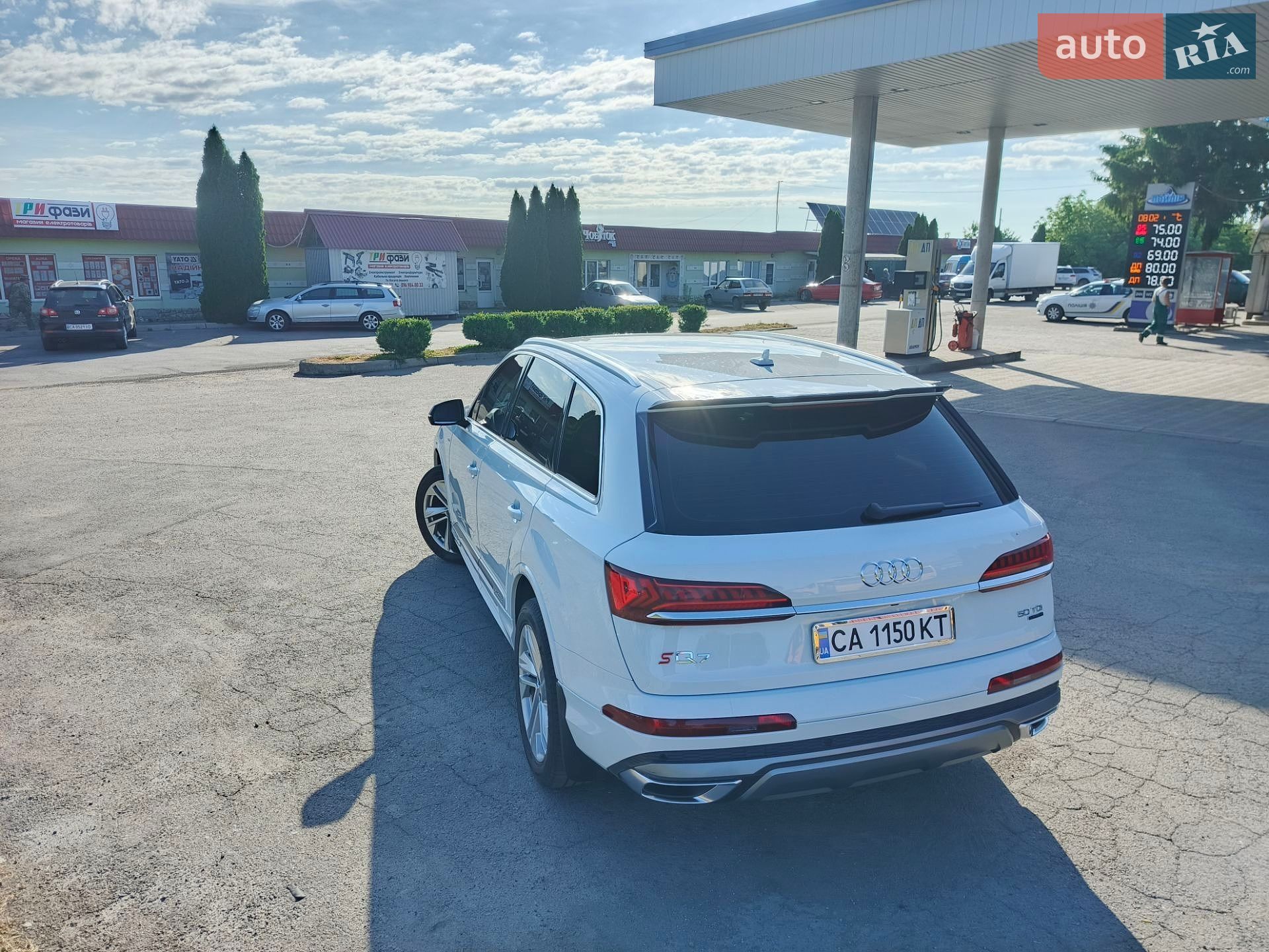 Audi Q7 2021 VIN WAUZZZ4M4ND001955 фото оголошення 15 з 24
