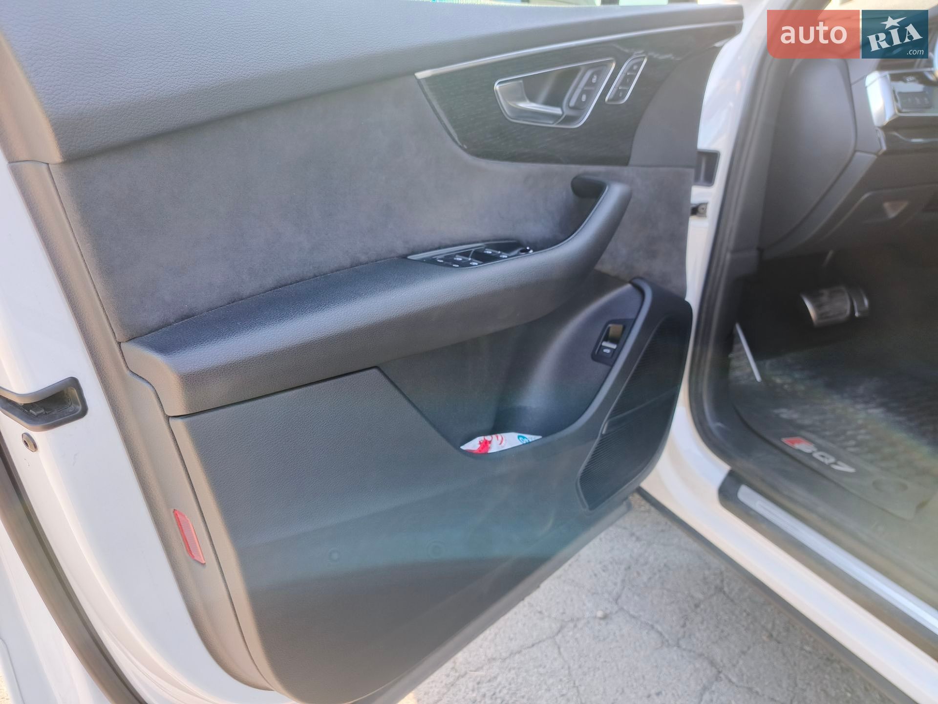 Audi Q7 2021 VIN WAUZZZ4M4ND001955 фото оголошення 20 з 24