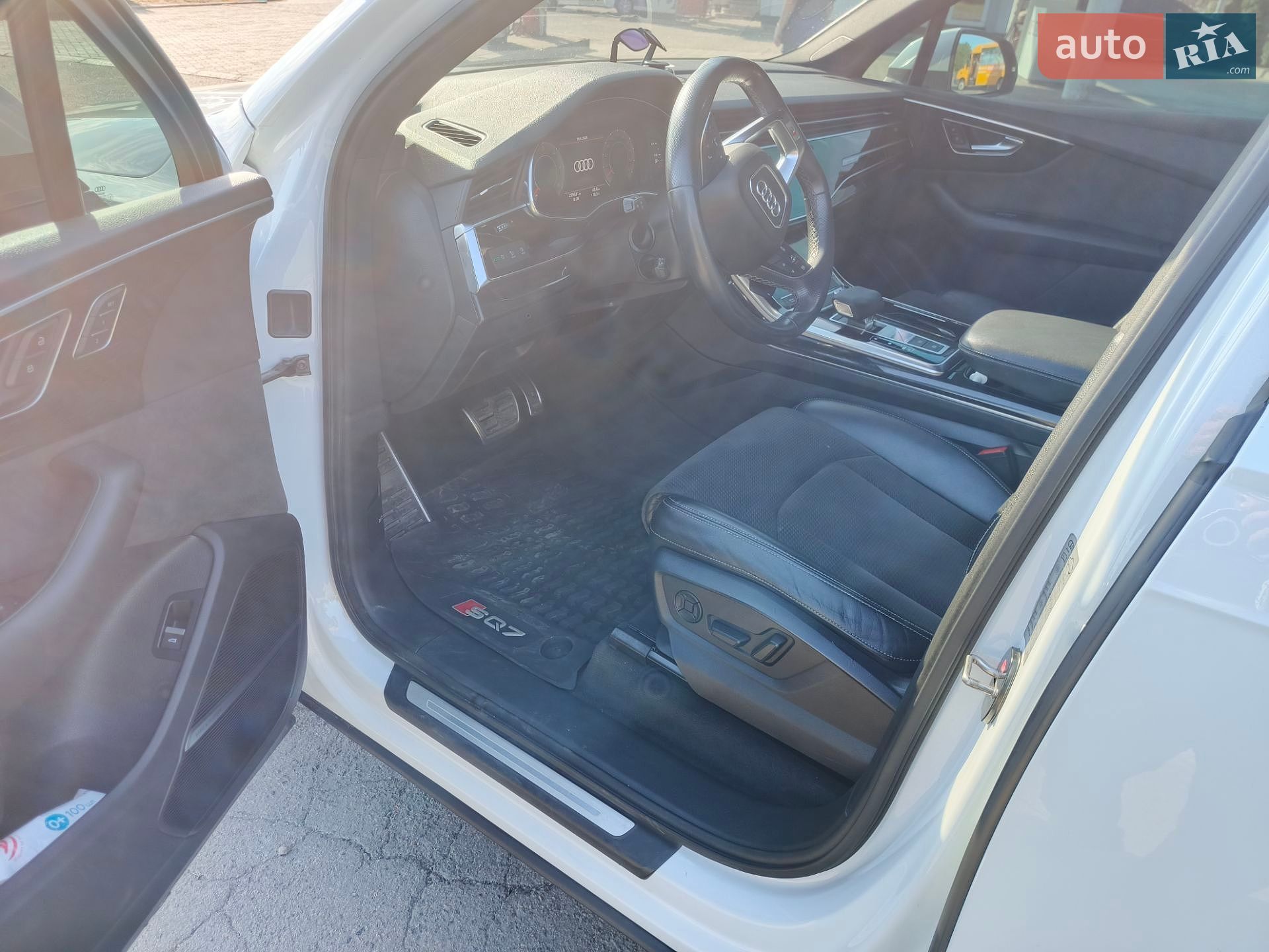 Audi Q7 2021 VIN WAUZZZ4M4ND001955 фото оголошення 21 з 24