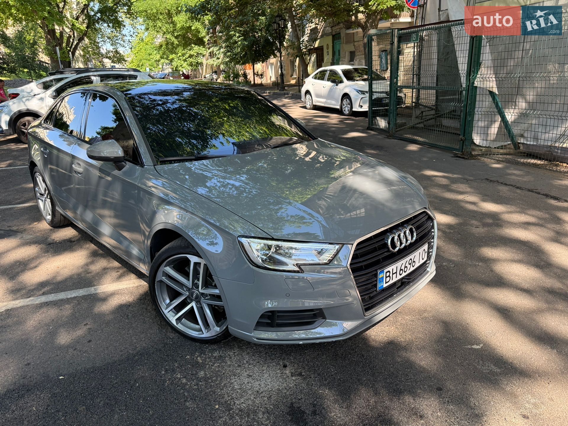 Audi A3 2019 VIN WAUAUGFF5LA023783 фото оголошення 2 з 31