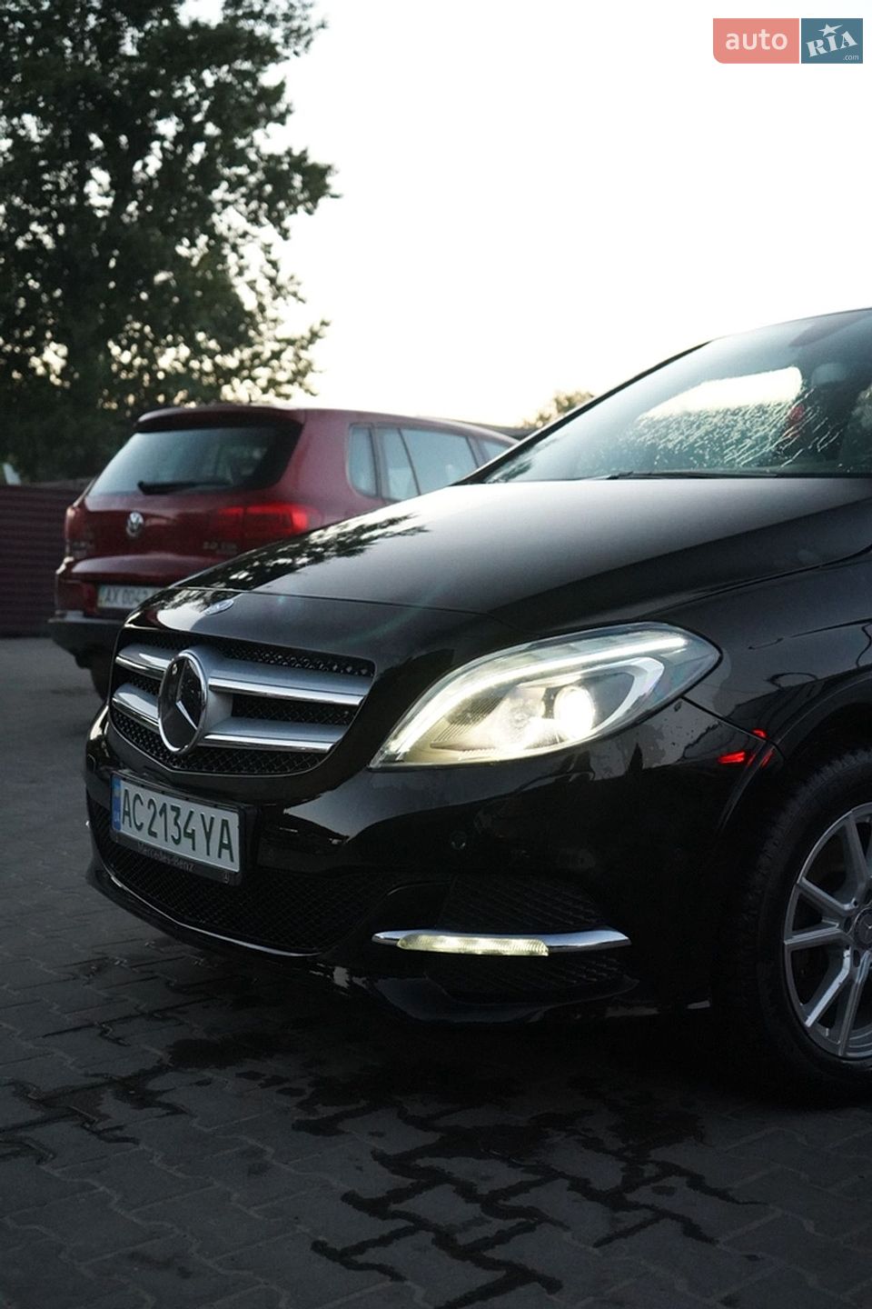 Mercedes-Benz B-Class 2016 VIN WDD2428901J011893 фото оголошення 3 з 24