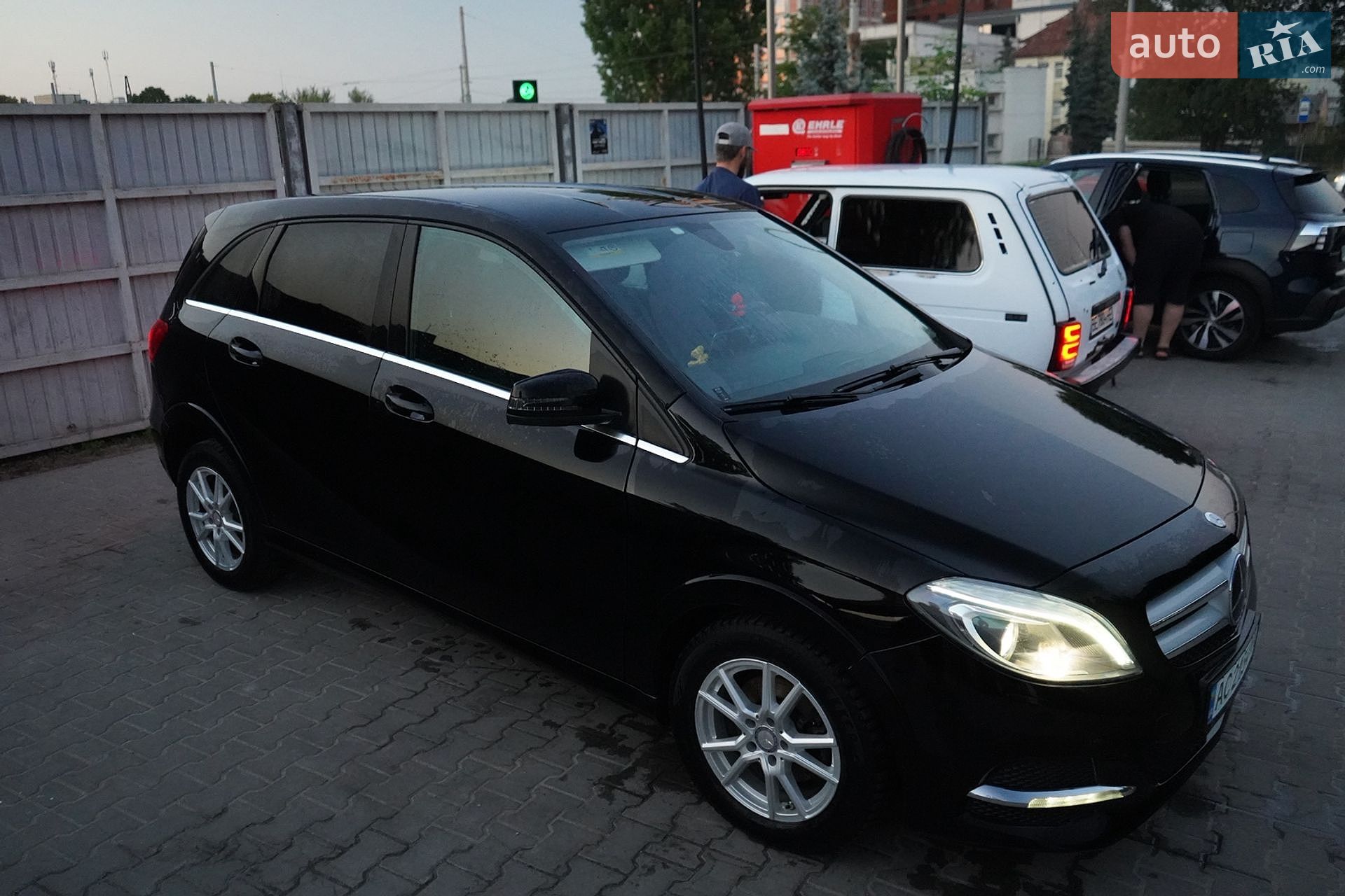 Mercedes-Benz B-Class 2016 VIN WDD2428901J011893 фото оголошення 5 з 24