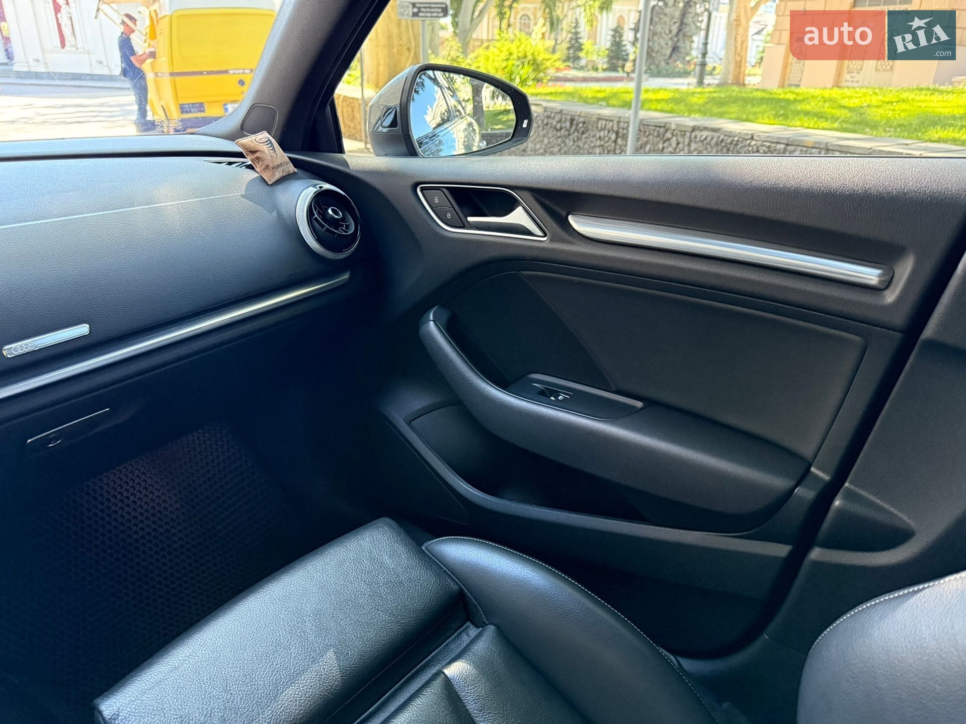 Audi A3 2019 VIN WAUAUGFF5LA023783 фото оголошення 15 з 31