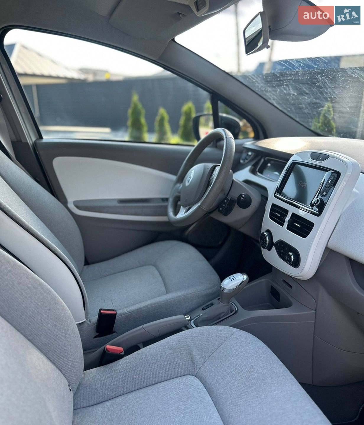 Renault Zoe 2016 VIN VF1AGVYF056914054 фото оголошення 13 з 17