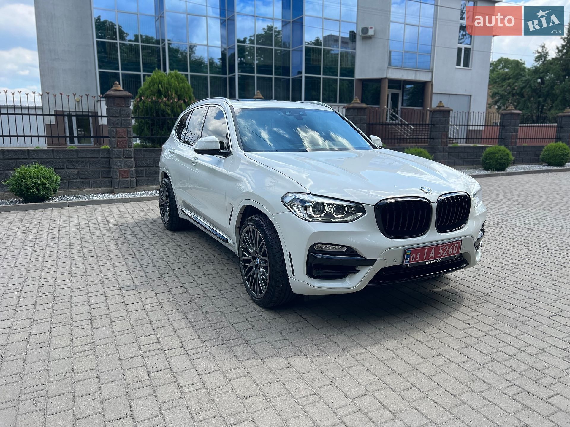 BMW X3 2019 VIN 5UXTR7C57KLR39732 фото оголошення 4 з 58