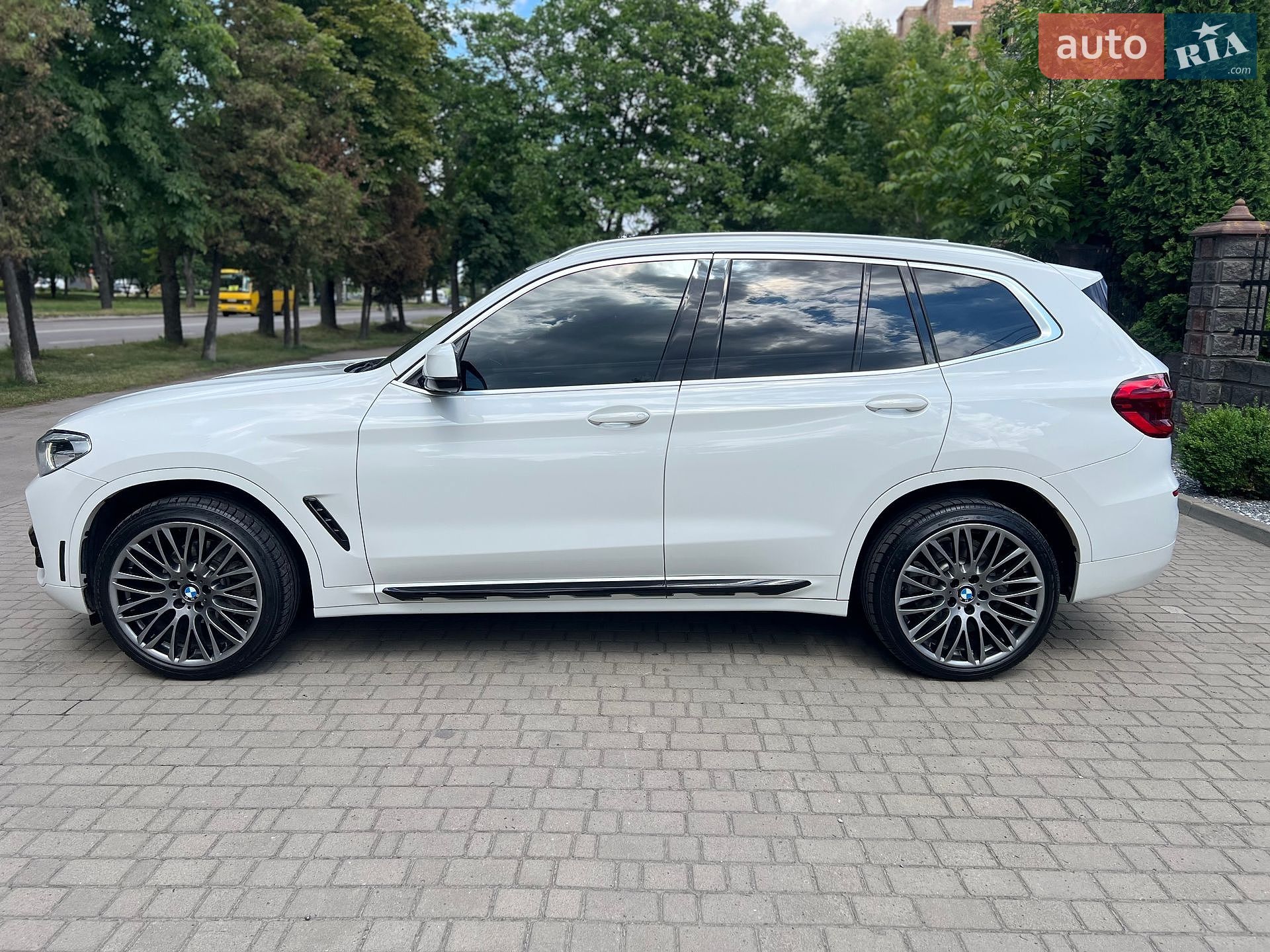 BMW X3 2019 VIN 5UXTR7C57KLR39732 фото оголошення 16 з 58