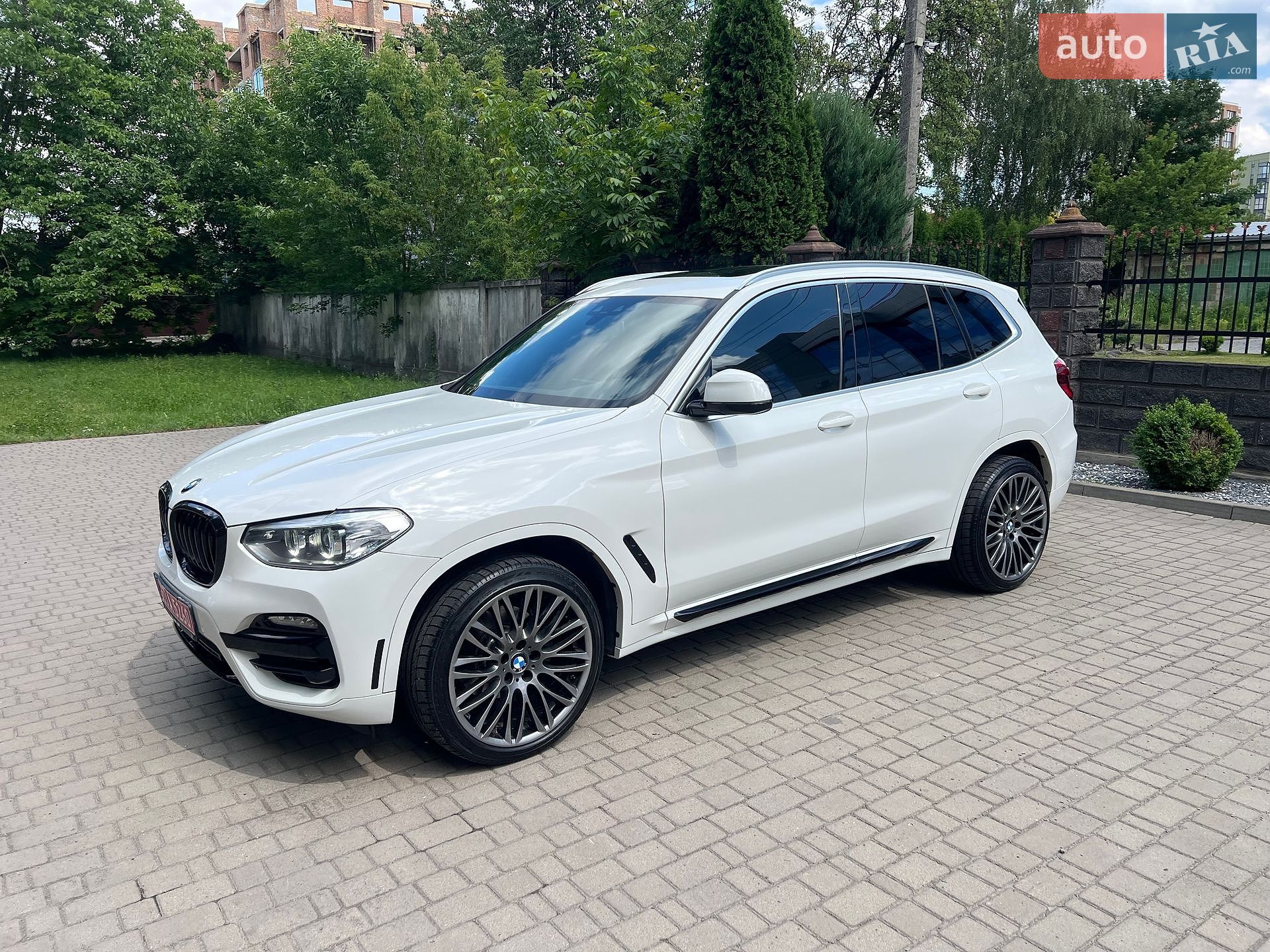 BMW X3 2019 VIN 5UXTR7C57KLR39732 фото оголошення 17 з 58