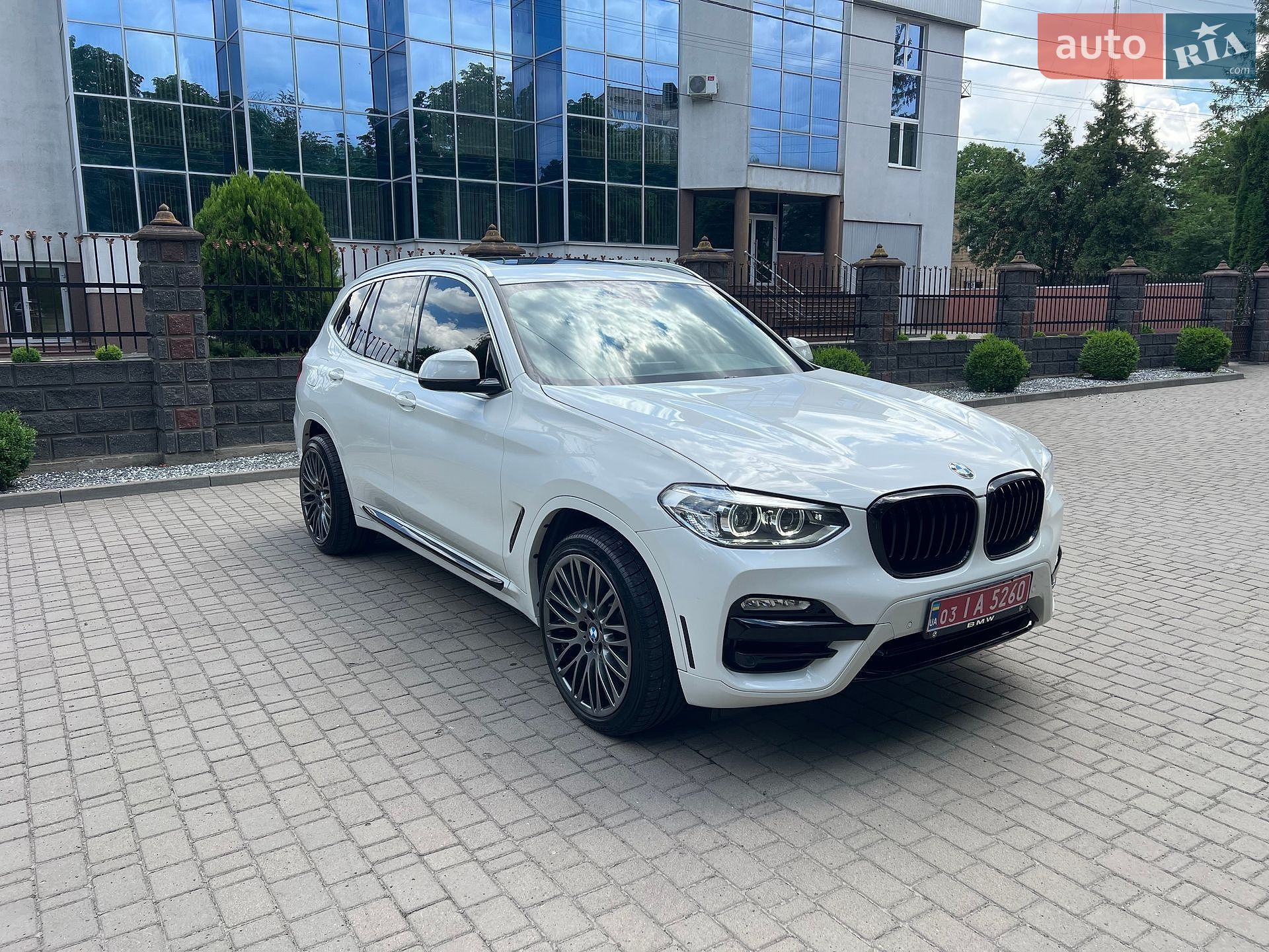 BMW X3 2019 VIN 5UXTR7C57KLR39732 фото оголошення 10 з 58