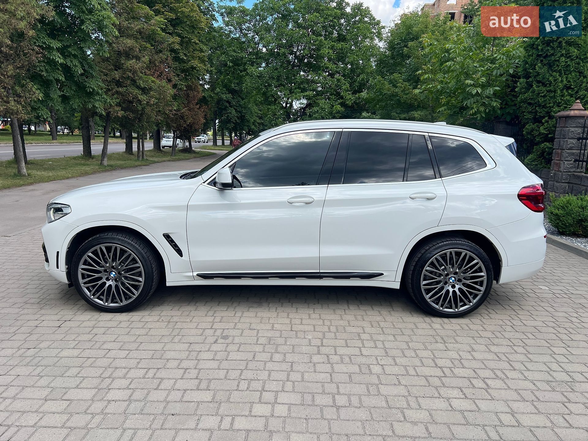 BMW X3 2019 VIN 5UXTR7C57KLR39732 фото оголошення 20 з 58
