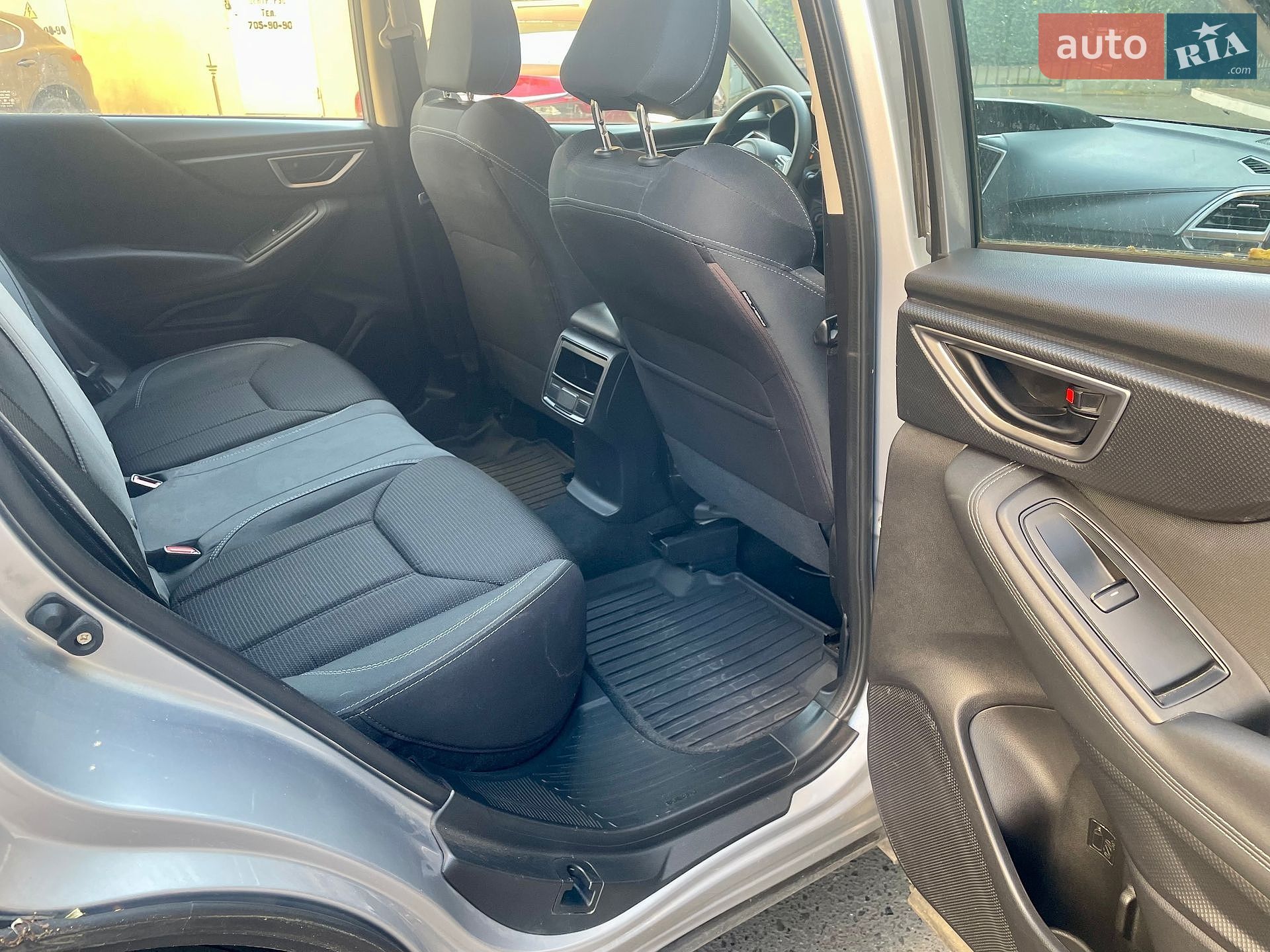 Subaru Forester 2019 VIN JF2SKADCXLH411992 фото оголошення 8 з 15