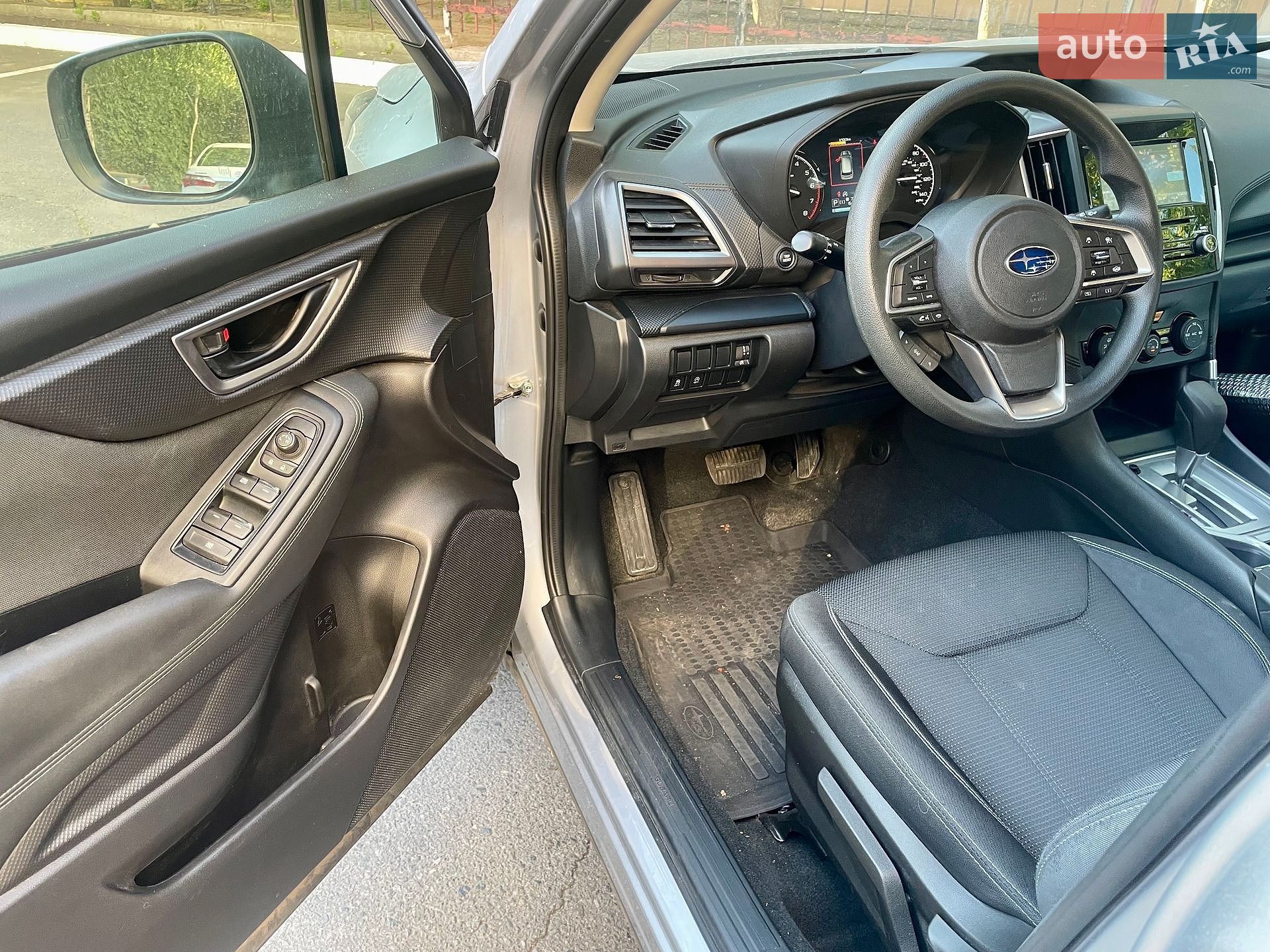 Subaru Forester 2019 VIN JF2SKADCXLH411992 фото оголошення 9 з 15