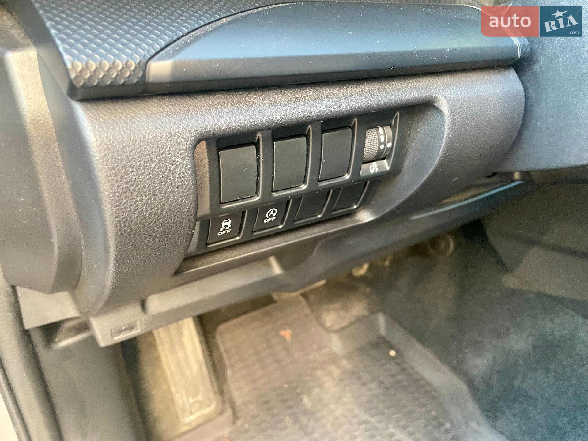 Subaru Forester 2019 VIN JF2SKADCXLH411992 фото оголошення 10 з 15