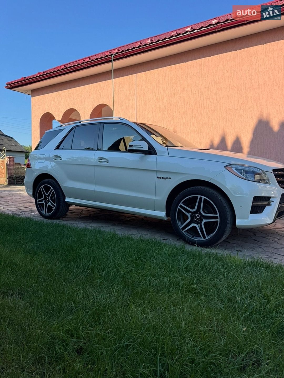 Mercedes-Benz M-Class 2015 VIN 4JGDA5GB1FA538742 фото оголошення 9 з 46