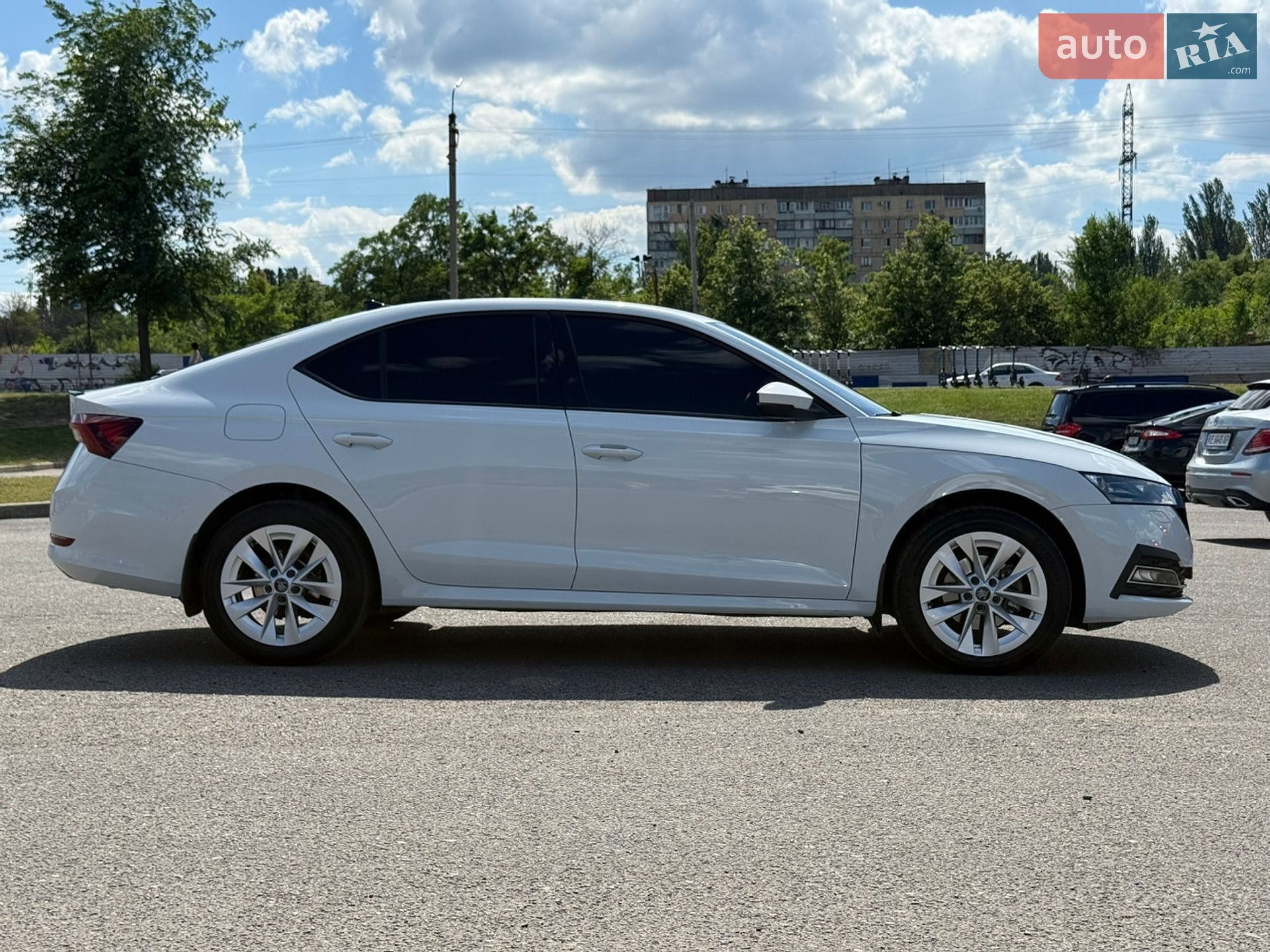 Skoda Octavia 2023 VIN TMBAJ7NX1PY117355 фото оголошення 5 з 26
