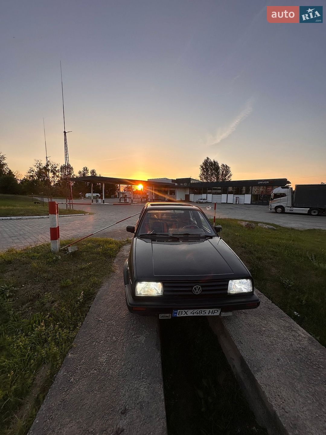 Volkswagen Jetta 1988 VIN WVWZZZ16ZJW223452 фото оголошення 2 з 30