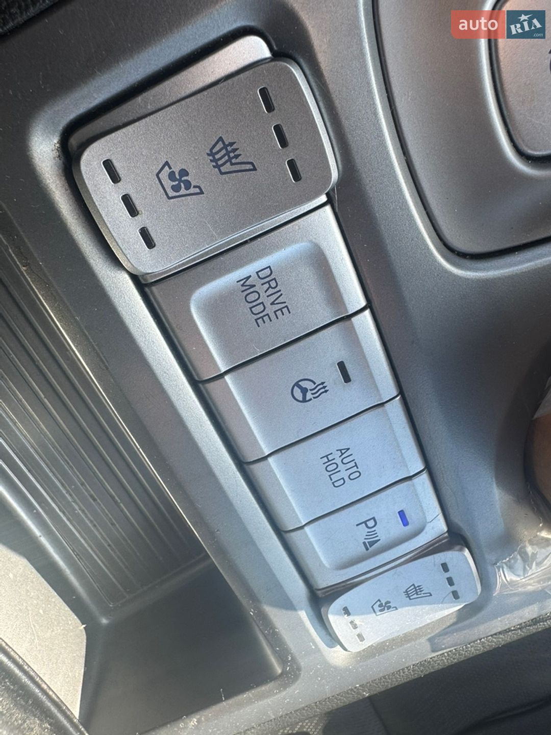 Hyundai Kona Electric 2019 VIN KMHK581GFKU056615 фото оголошення 13 з 15