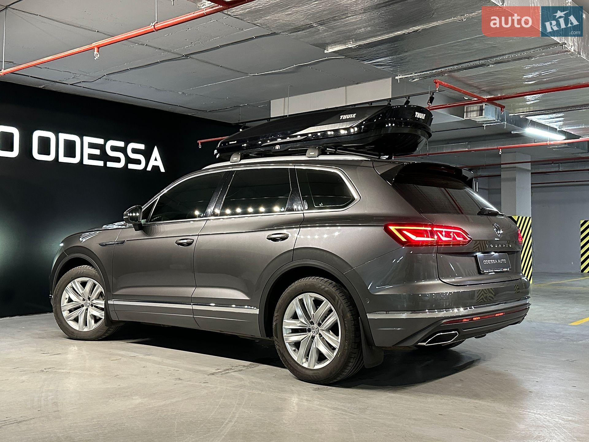 Volkswagen Touareg 2019 VIN WVGZZZCRZKD026854 фото оголошення 17 з 38