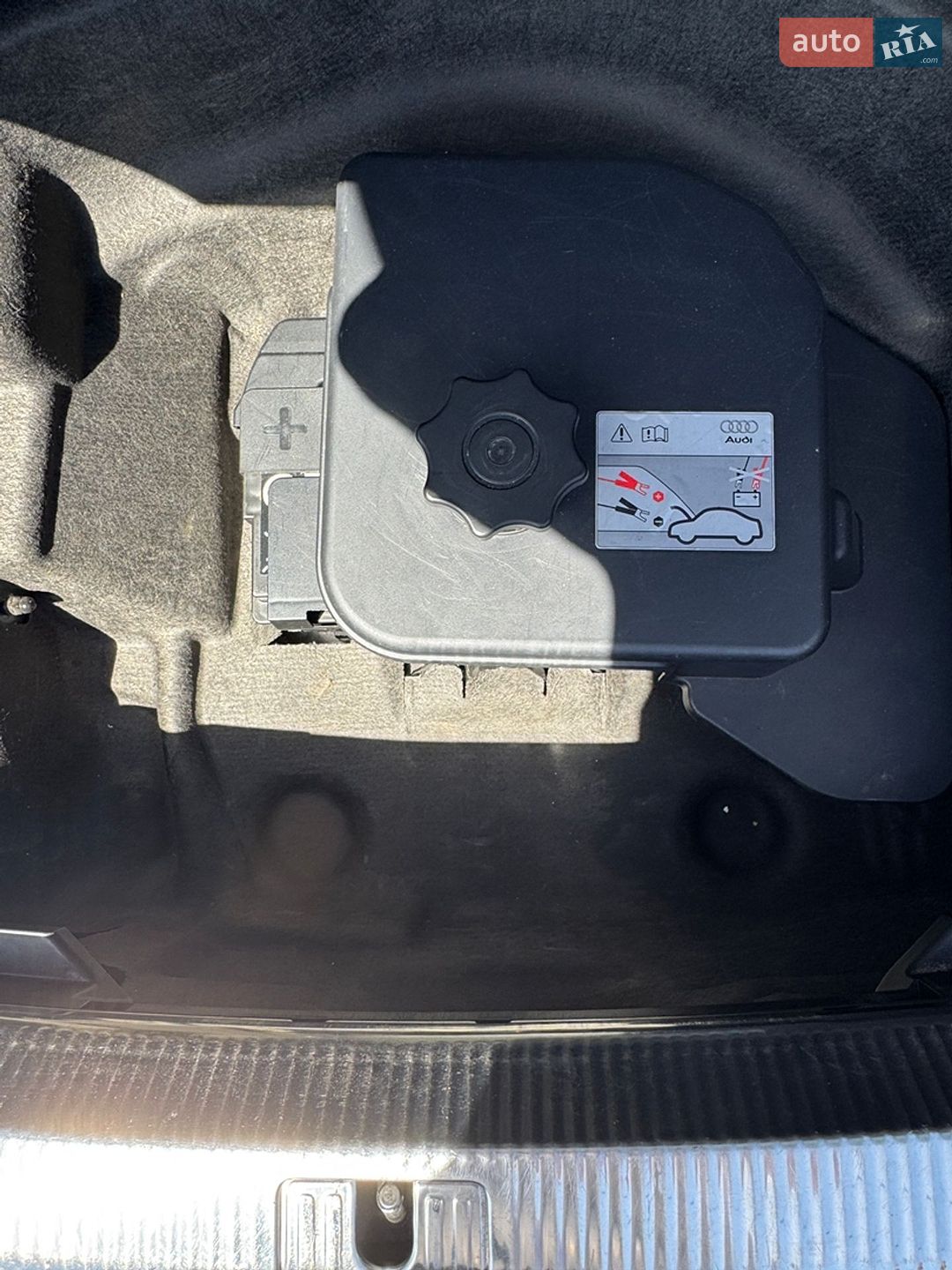 Audi A4 2015 VIN WAUZZZ8K4FA177058 фото оголошення 14 з 24