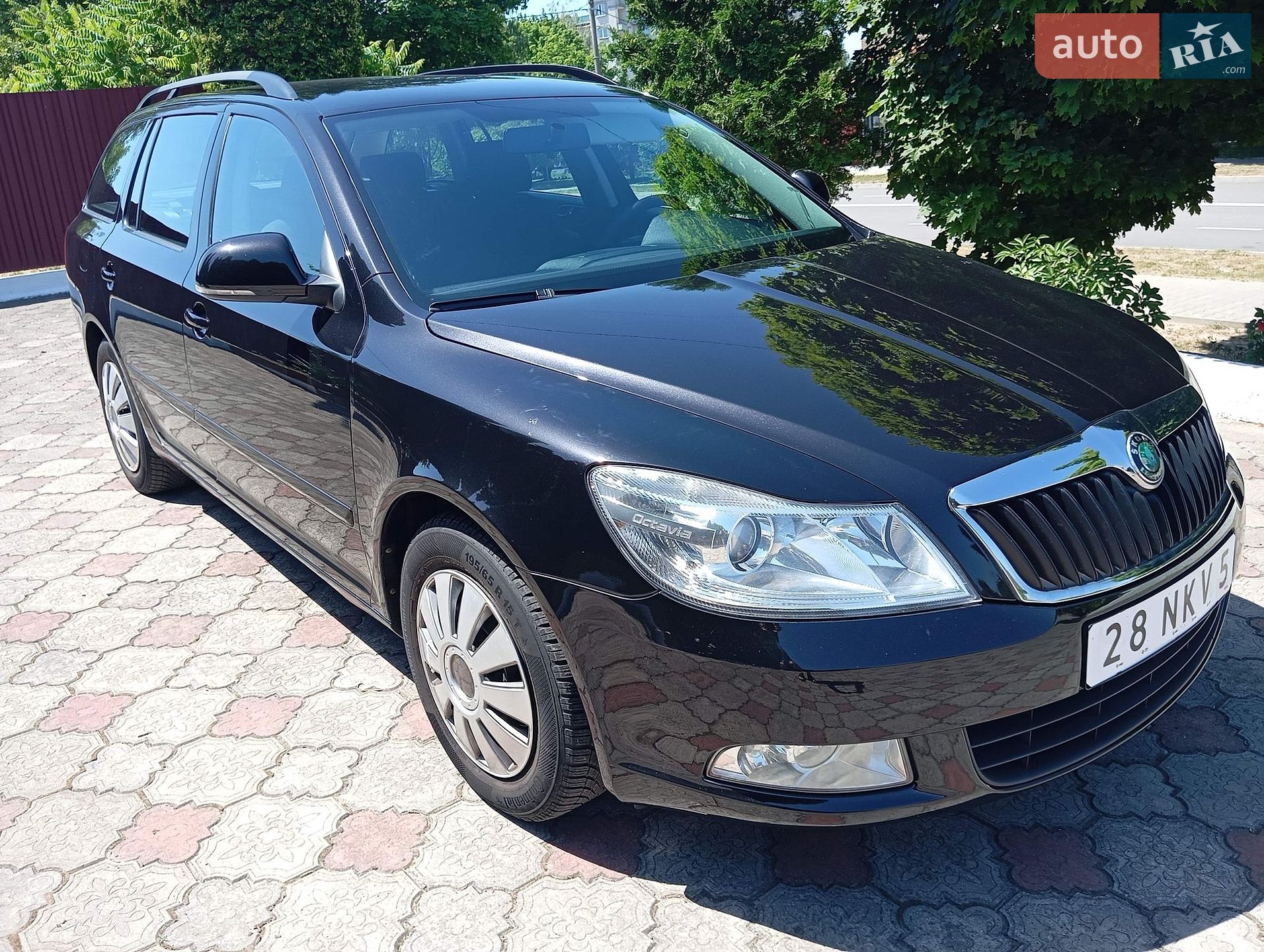 Skoda Octavia 2010 VIN TMBHT61Z9B2037937 фото оголошення 8 з 24