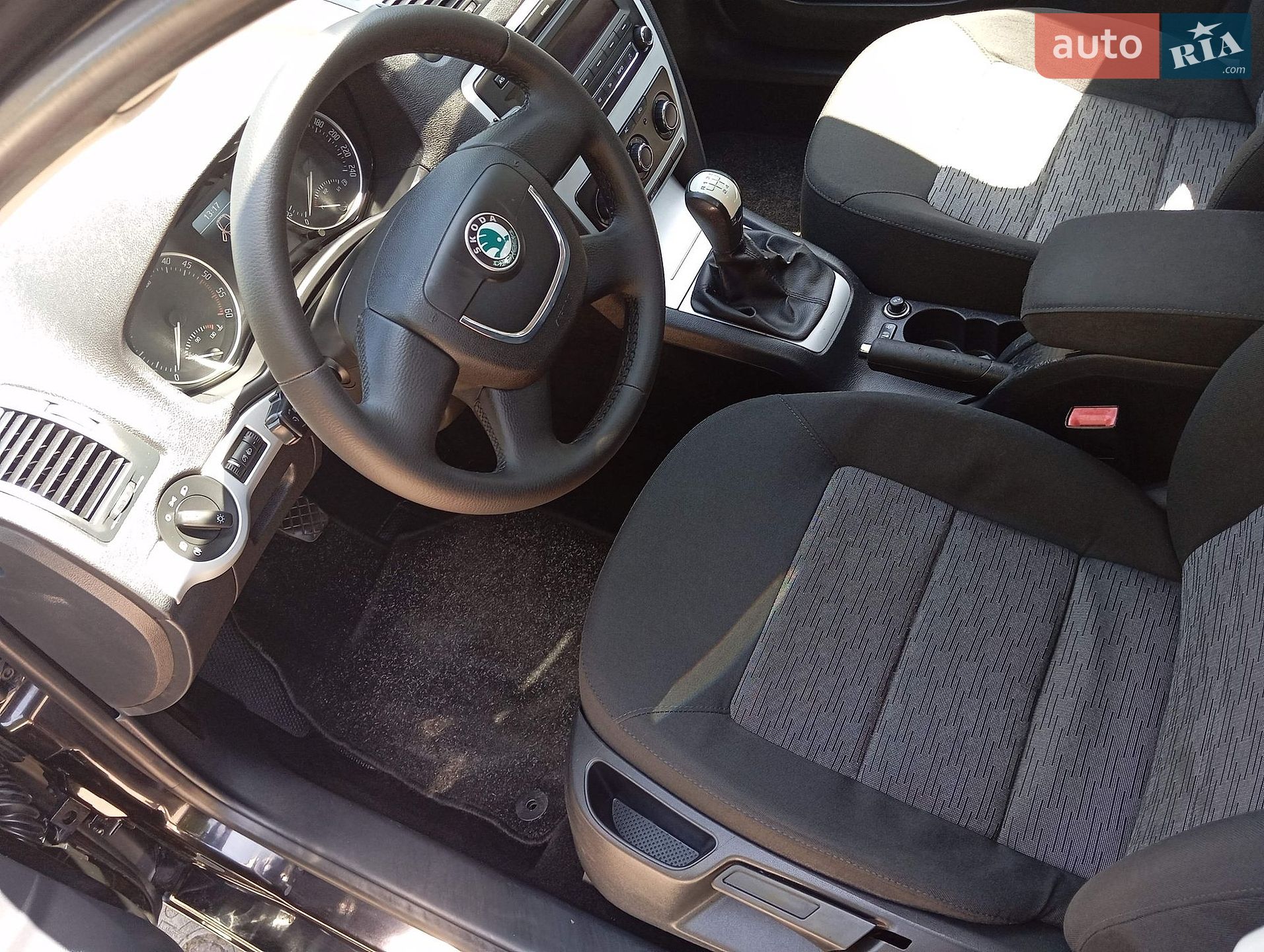 Skoda Octavia 2010 VIN TMBHT61Z9B2037937 фото оголошення 10 з 24
