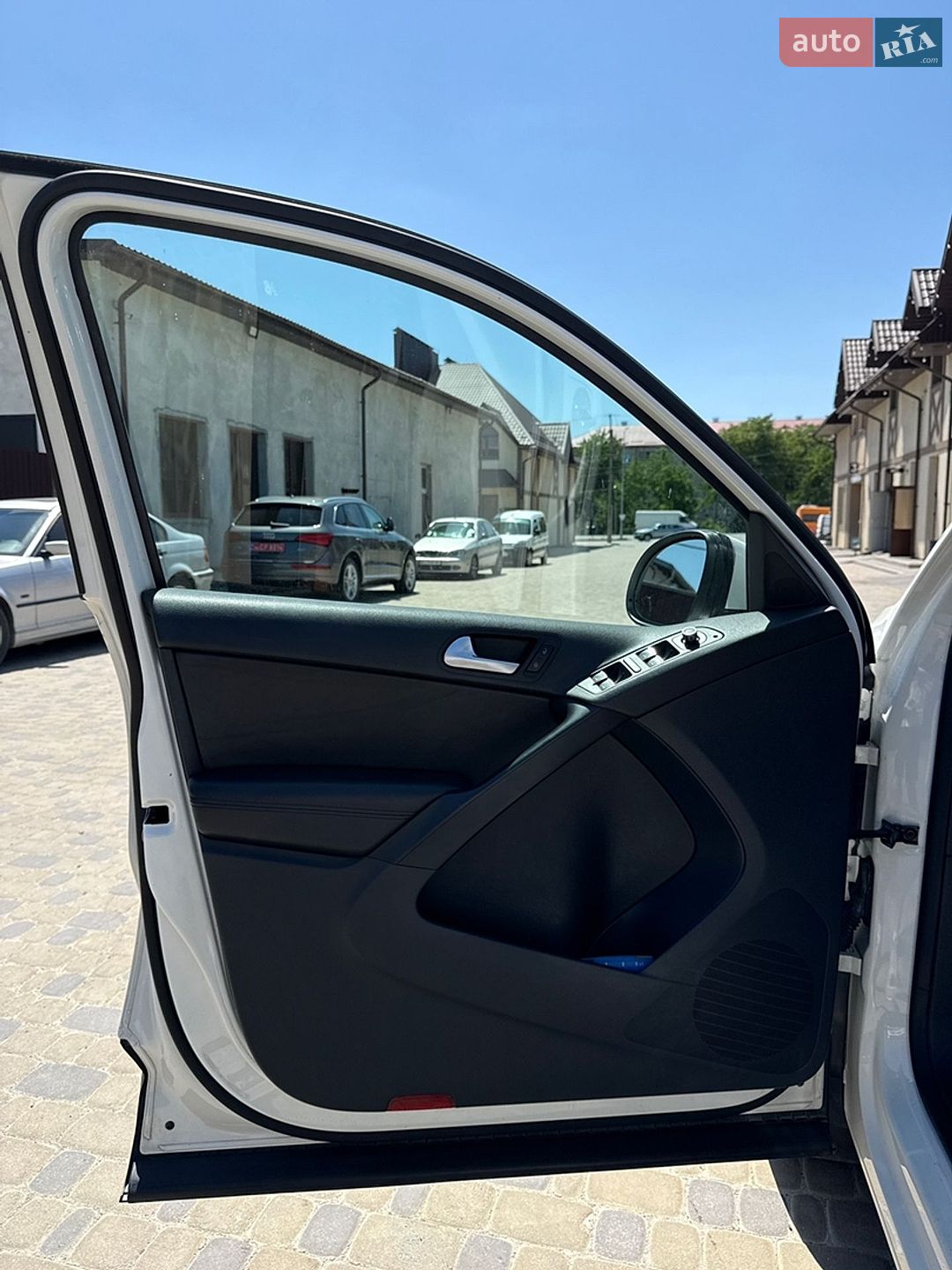 Volkswagen Tiguan 2013 VIN WVGBV3AX5DW609350 фото оголошення 104 з 104