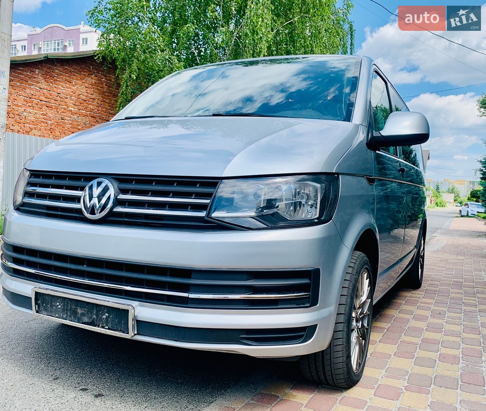 Volkswagen Multivan 2016 VIN WV2ZZZ7HZGH147795 фото оголошення 2 з 28