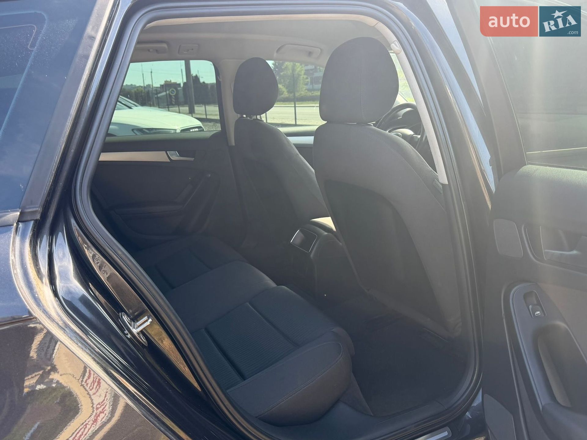 Audi A4 2009 VIN WAUZZZ8K8AA035238 фото оголошення 5 з 14