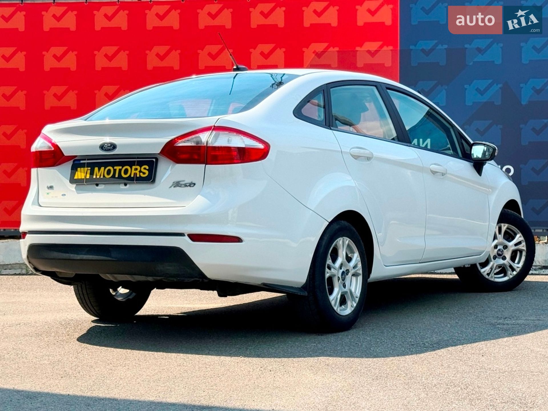 Ford Fiesta 2016 VIN 3FADP4BJ2GM203320 фото оголошення 2 з 66